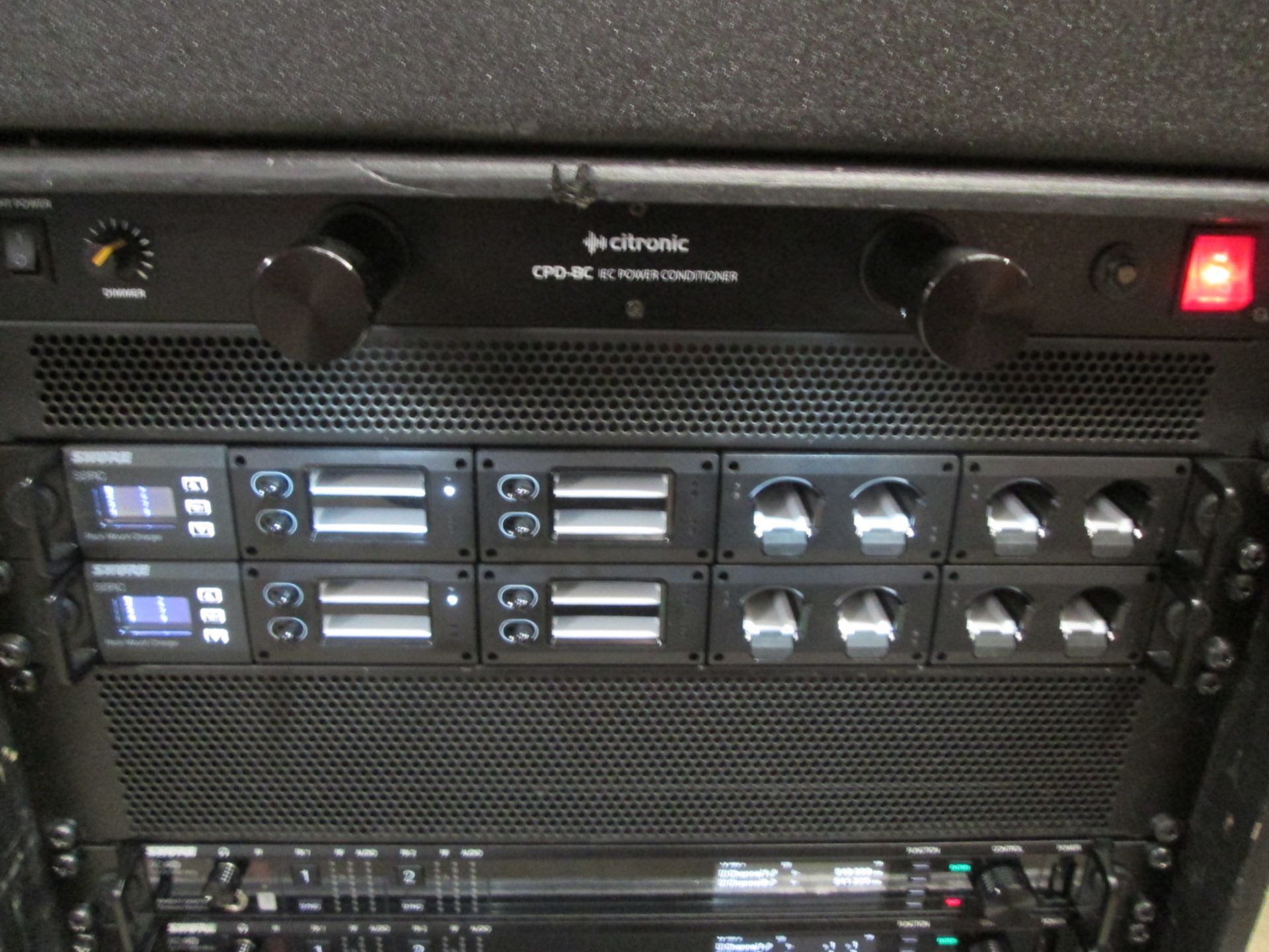 Shure Axiant Digital Radio Rack. To include 2 x AD4D 2 channel digital receivers (470.636 MHz), 4 - Image 6 of 14