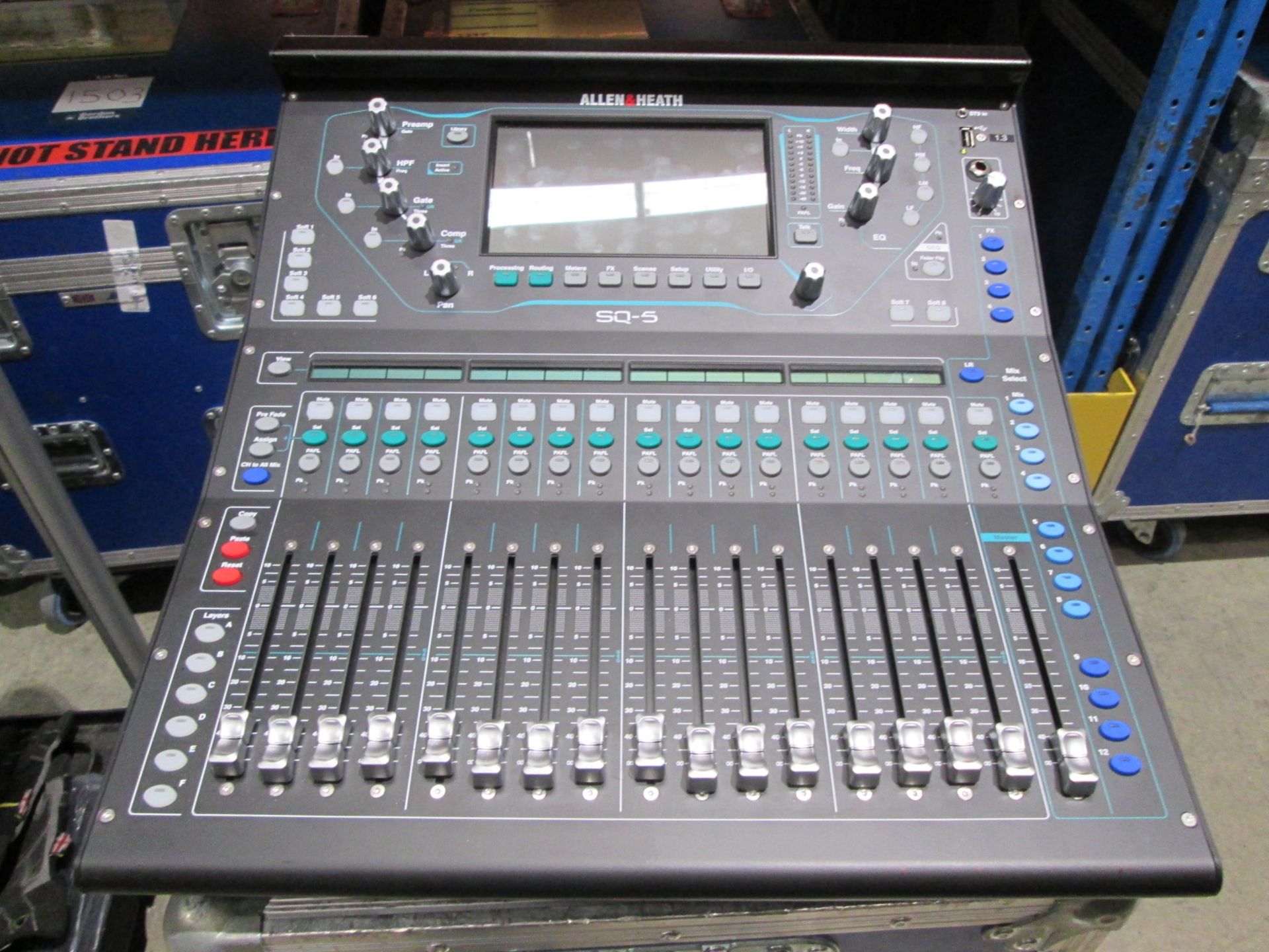 Allen & Heath SQ5 48 Chnl Digital Mixing Console with DZ168 Audio Rack input / output extender, In