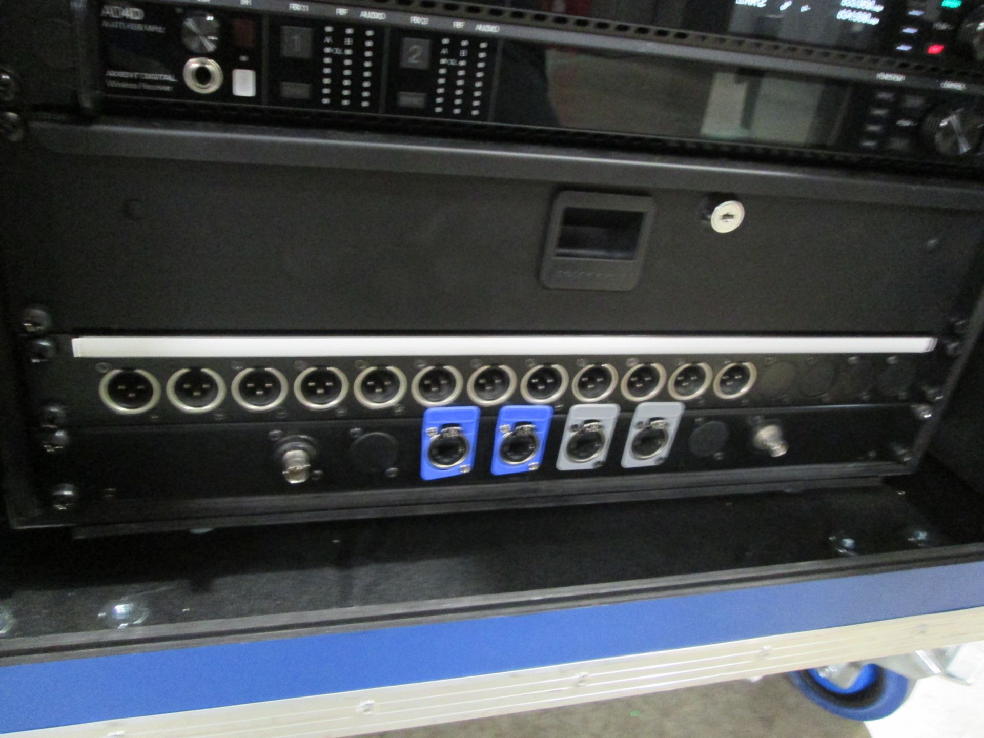 Shure Axiant Digital Radio Rack. To include 5 x AD4D 2 channel digital receivers (470.636 MHz), 4 - Image 6 of 13