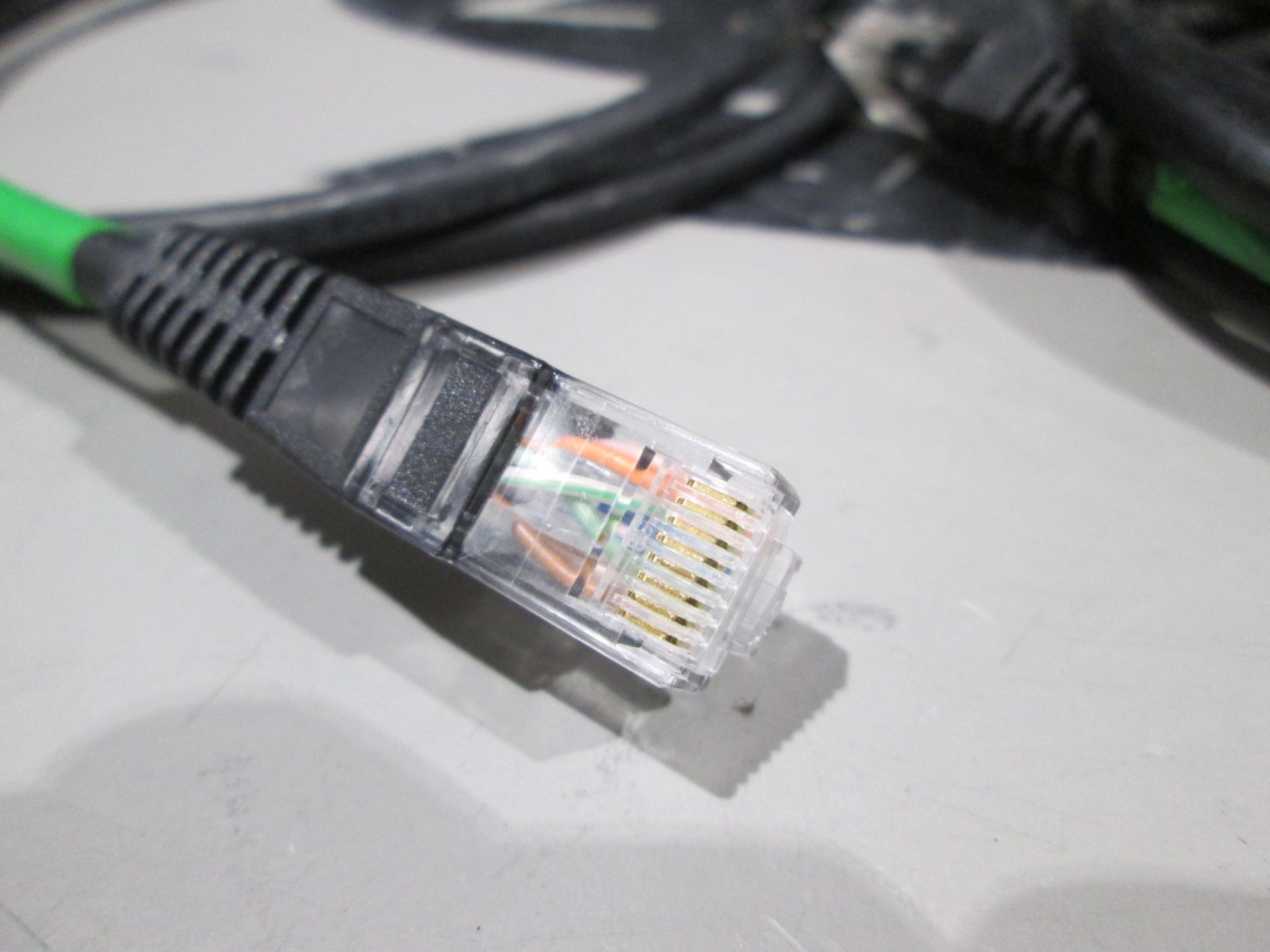 Large Quantity of CAT5 Network Cable in 1 metre Lenghts - Image 2 of 4