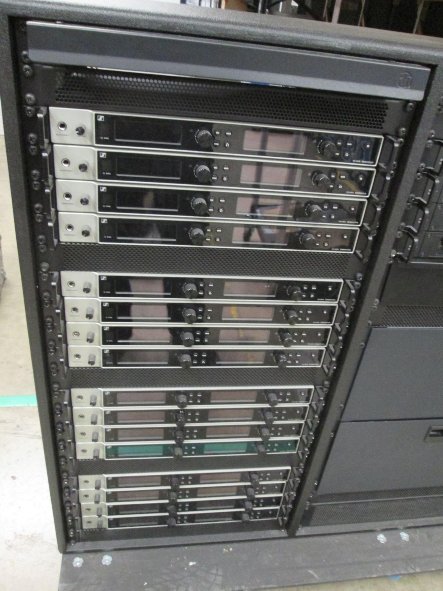 Sennheiser EM 6000 Dante Radio Rack. To include 16 x digital 2 channel UHF receivers, 4 x 4 way belt - Image 2 of 16