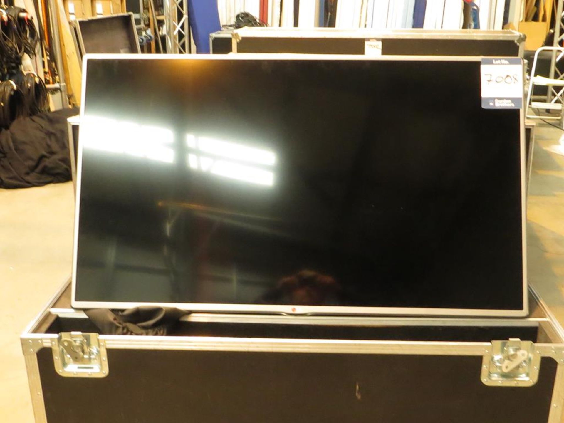 LG, 50" Smart LED TV, Model 50LB580V in transit case: Unit C Moorside, 40 Dava Street, Glasgow G51 - Image 2 of 3