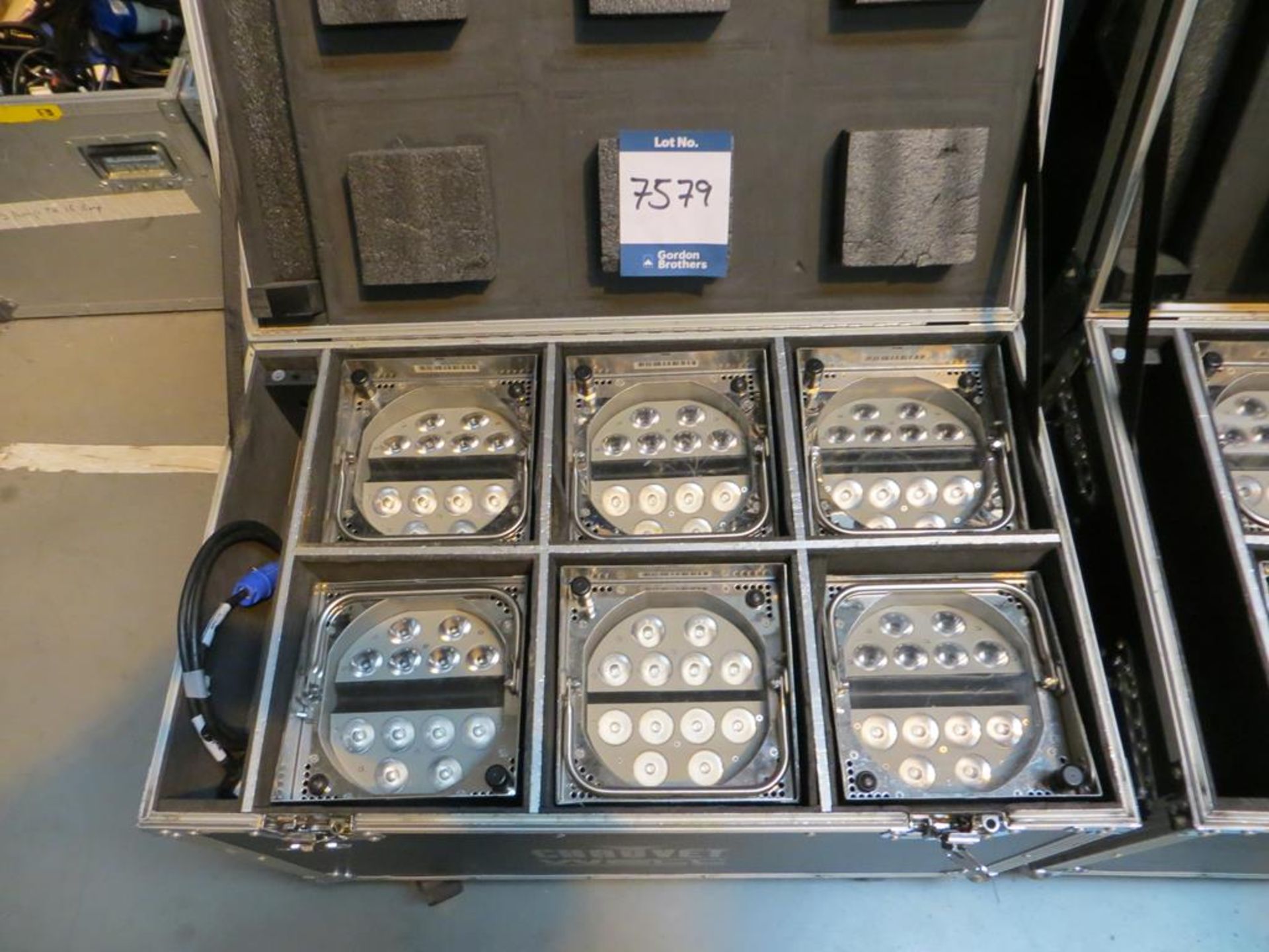 6x No. Chauvet, Well 2.0 battery LED wireless DMX in powered transit case: Unit C Moorside, 40 - Image 3 of 4