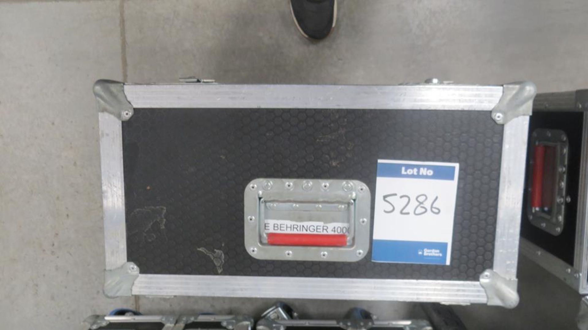 Behringer, PMP4000 powered mixer in transit case: - Image 2 of 2