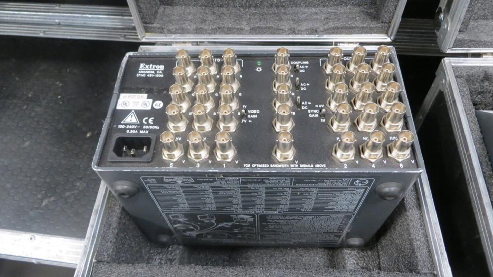 Extron, distribution amplifier, 1 in 6 out in tran - Image 2 of 3