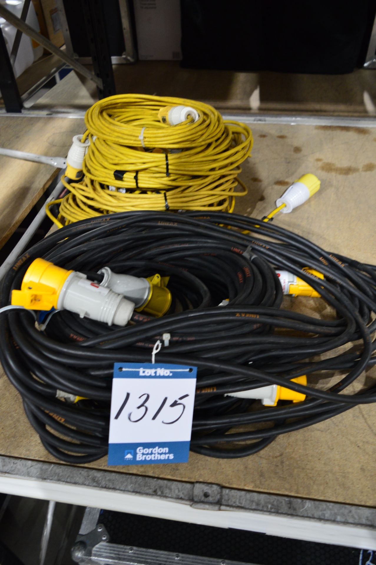 8x No. various 110v extension cables: Unit 500, Ec