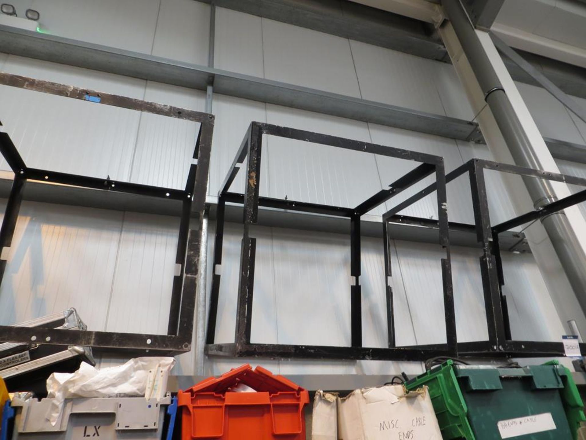 6xNo 1m6x 1m angle steel frames for mounting Glux panels with mounting bolts in transit case: - Image 2 of 3