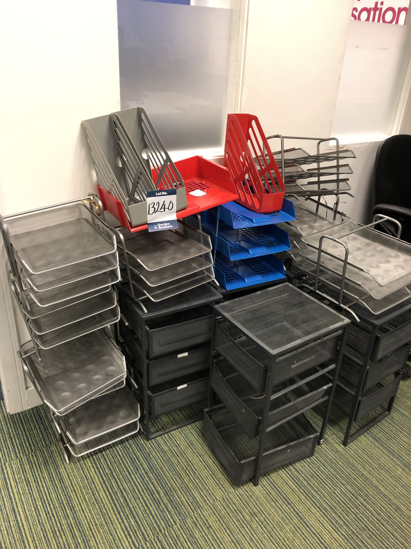 Quantity desk tidy stands and drawer units