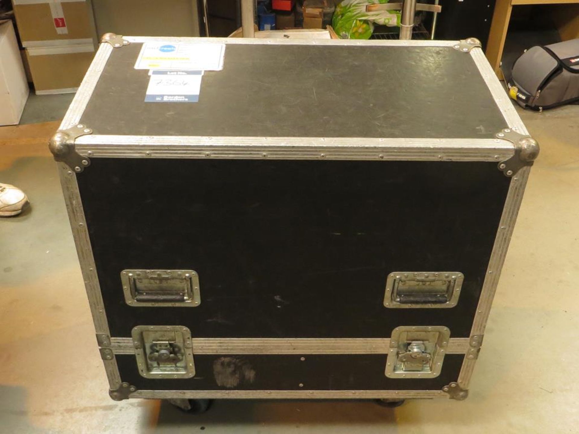 1x No. pair D&B Audiotechnik, C6 speakers with mounting brackets in transit case (can't fly): Unit C - Image 4 of 4