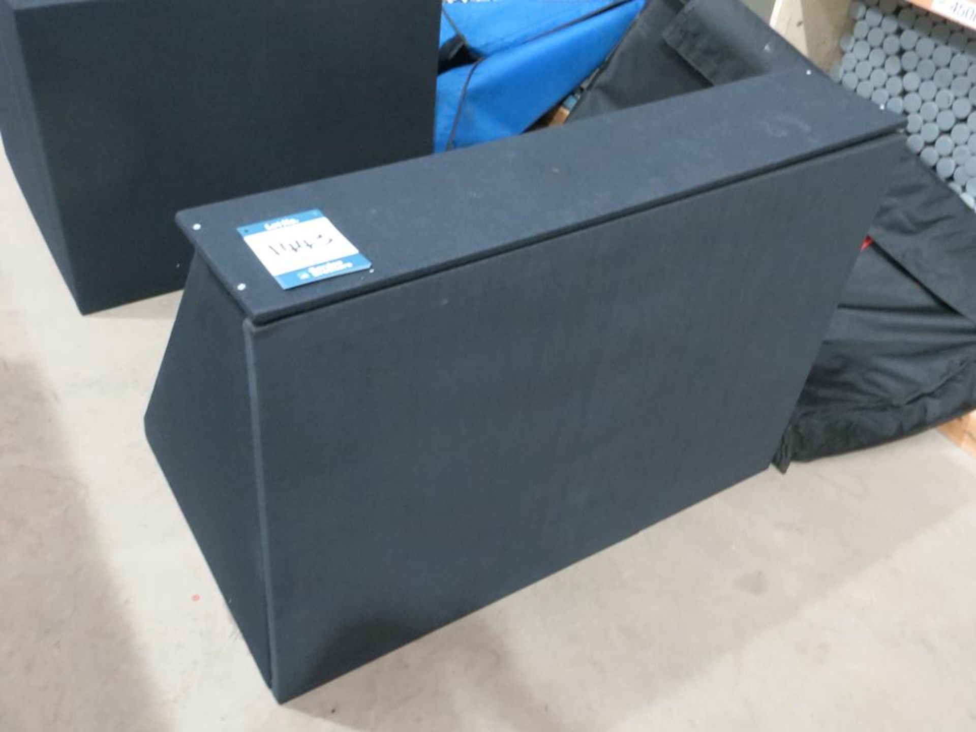 42" black cloth plasma hide in soft carry bag: Unit 500, Eckersall Road, Birmingham B38 8SE