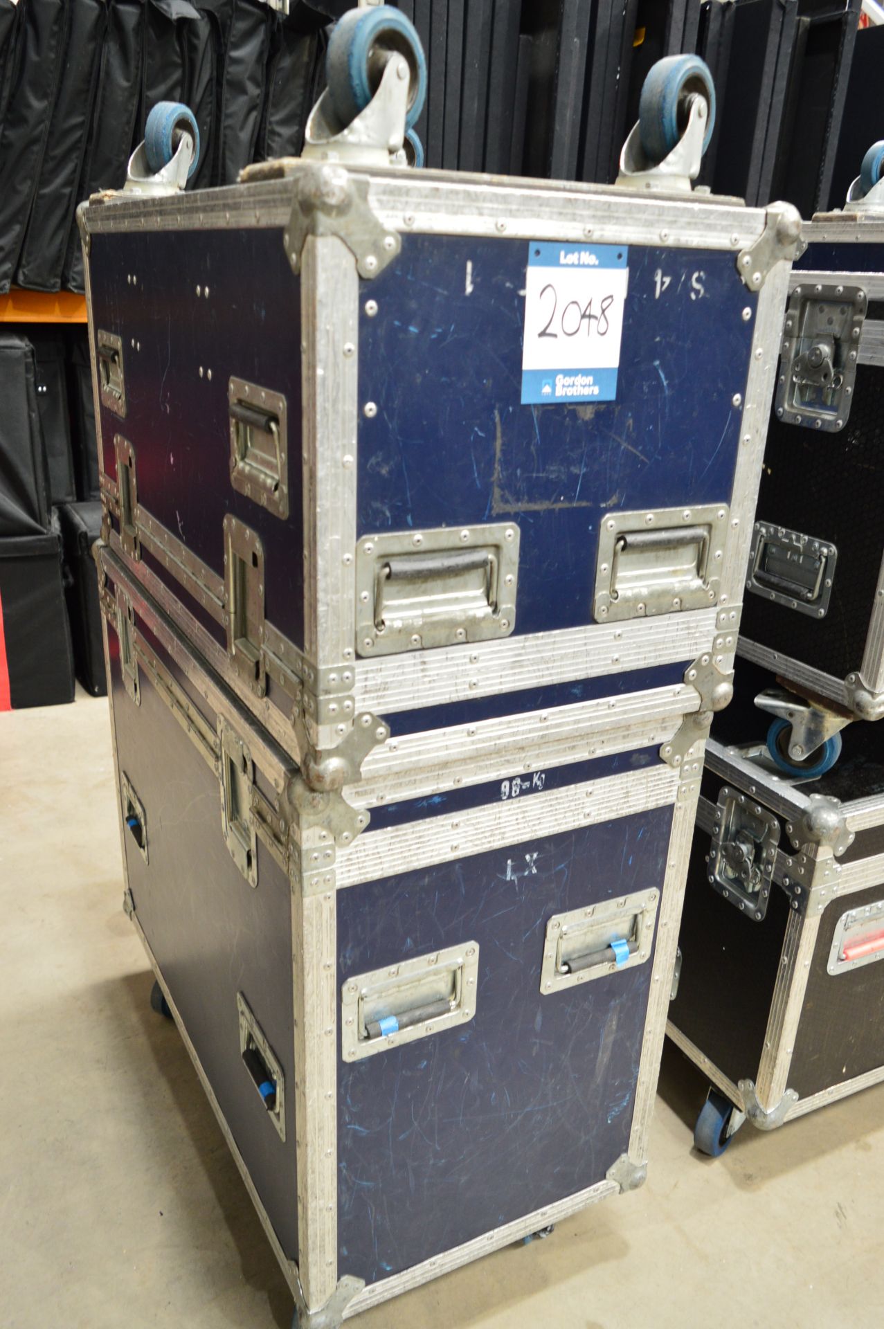 2x No. mobile flight cases, 945 x 485 x 500mm and - Image 2 of 2