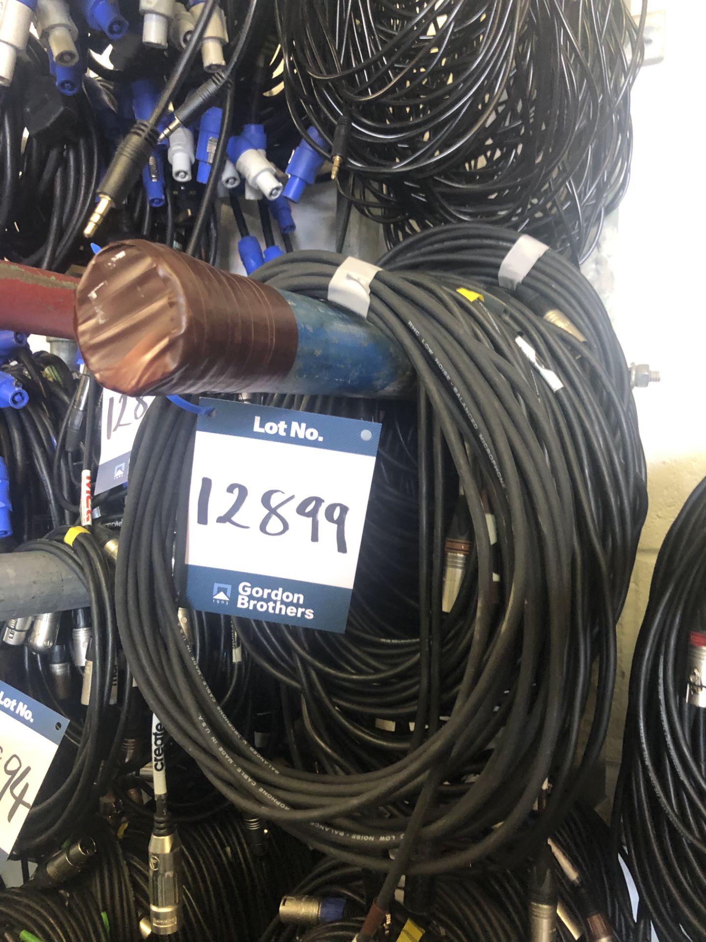 17x 10m XLR cables