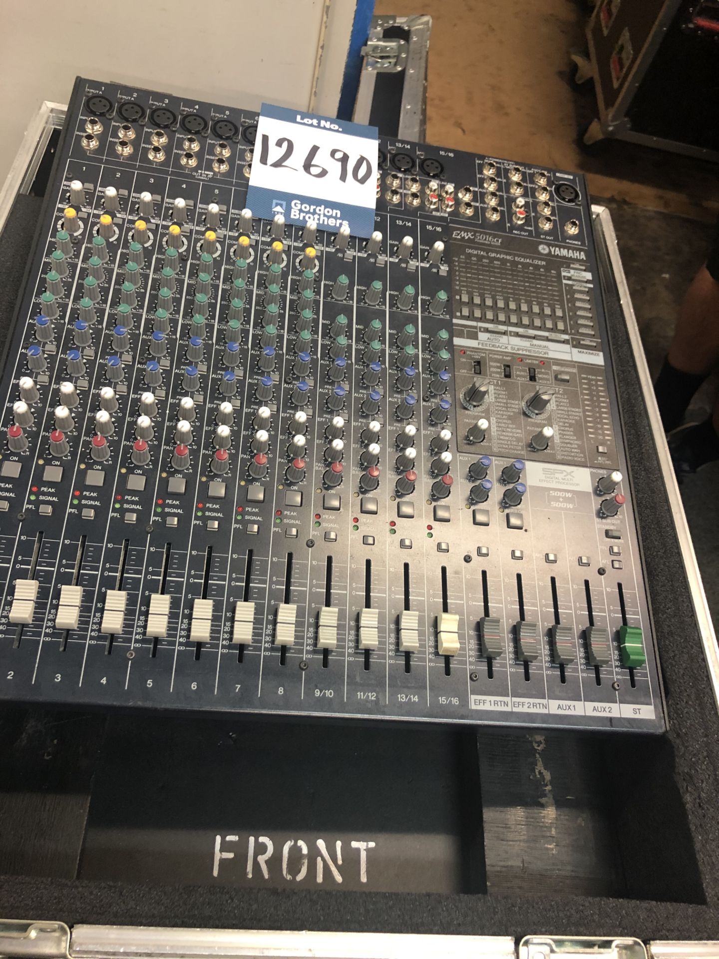 Yamaha, EMX5016CF 16 channel powered audio mixer w