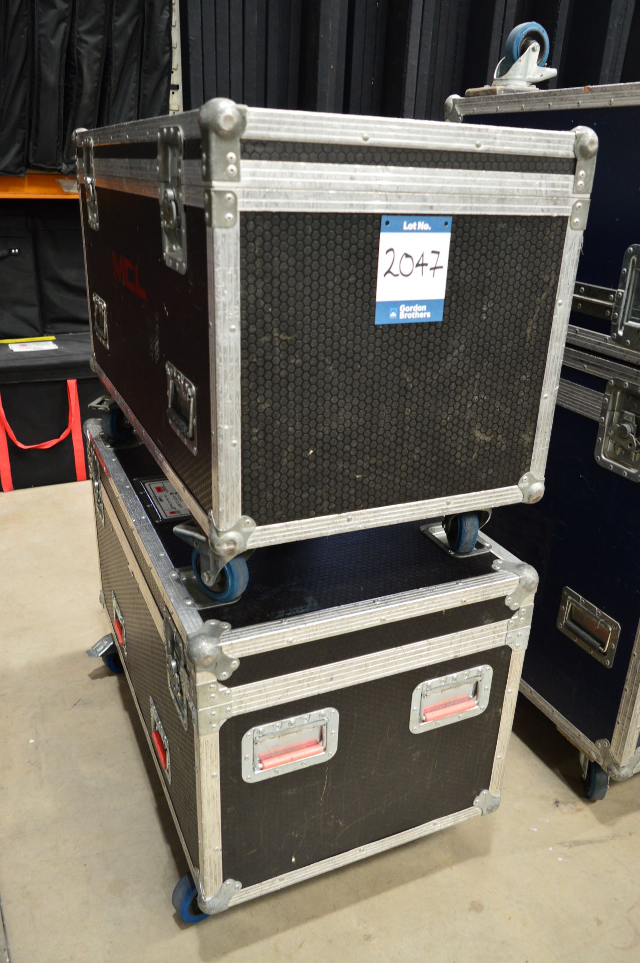 2x No. mobile flight cases, 1025 x 525 x 520mm and - Image 2 of 2