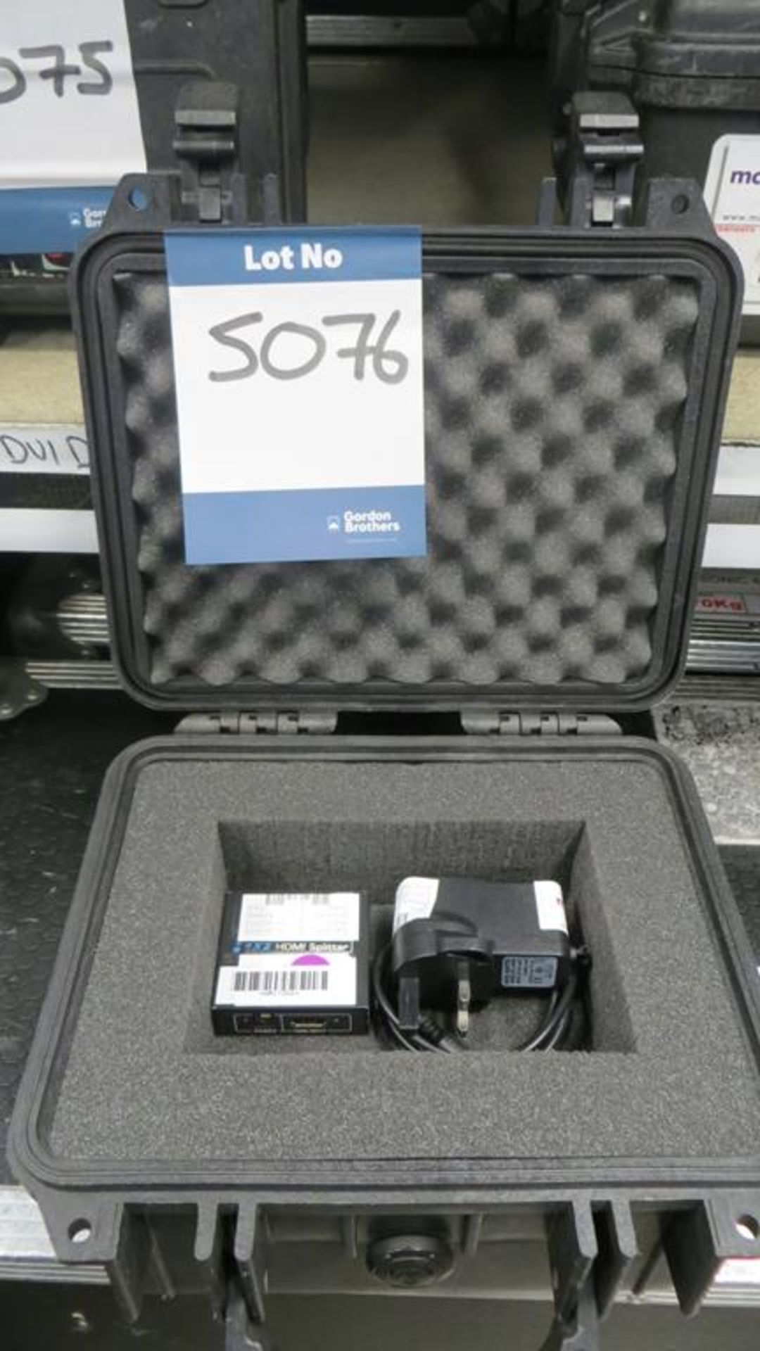 HDMI Splitter, 1 in 2 out in transit case: MCL Cre - Bild 2 aus 3