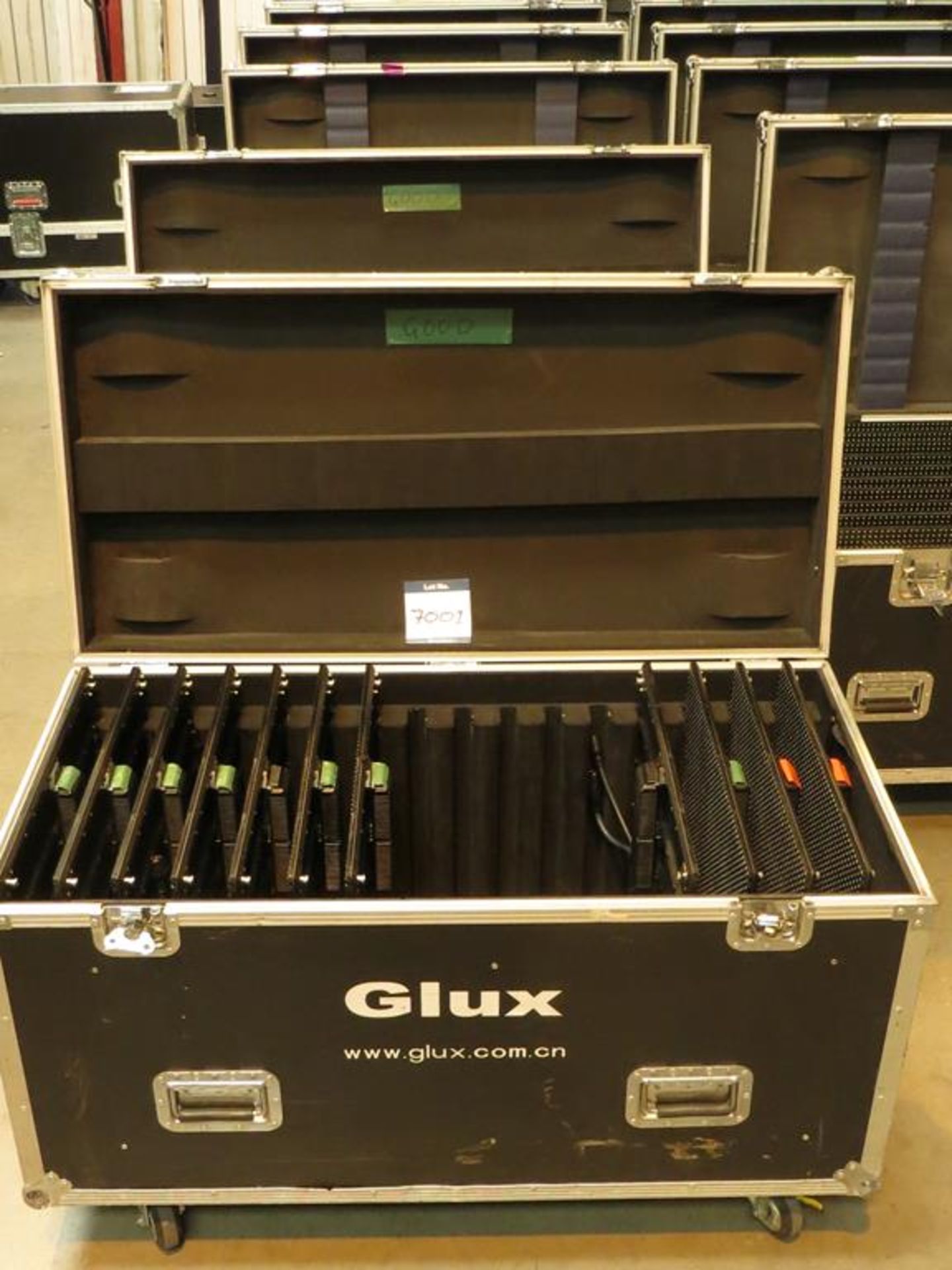 Glux LED display system, 10.4mm comprising: 10x No. 1000 x 500mm Glux, LED panels, Model BATN10C - Image 15 of 25