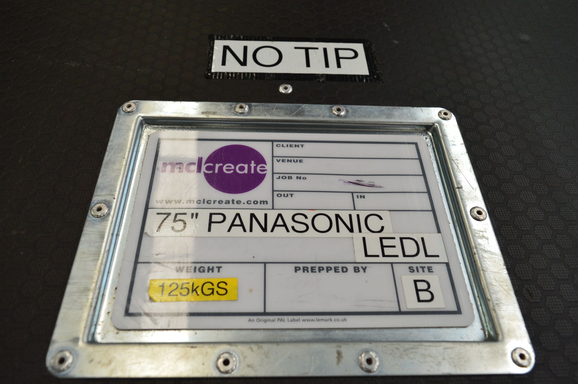 Panasonic, 75" full HD LCD display, Model TH-75EF1 - Image 3 of 4