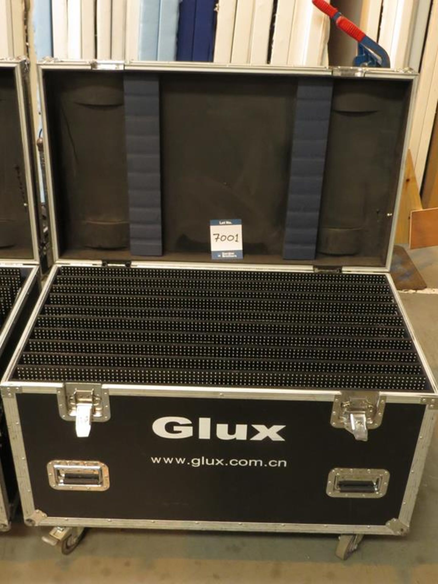 Glux LED display system, 10.4mm comprising: 10x No. 1000 x 500mm Glux, LED panels, Model BATN10C - Image 2 of 25