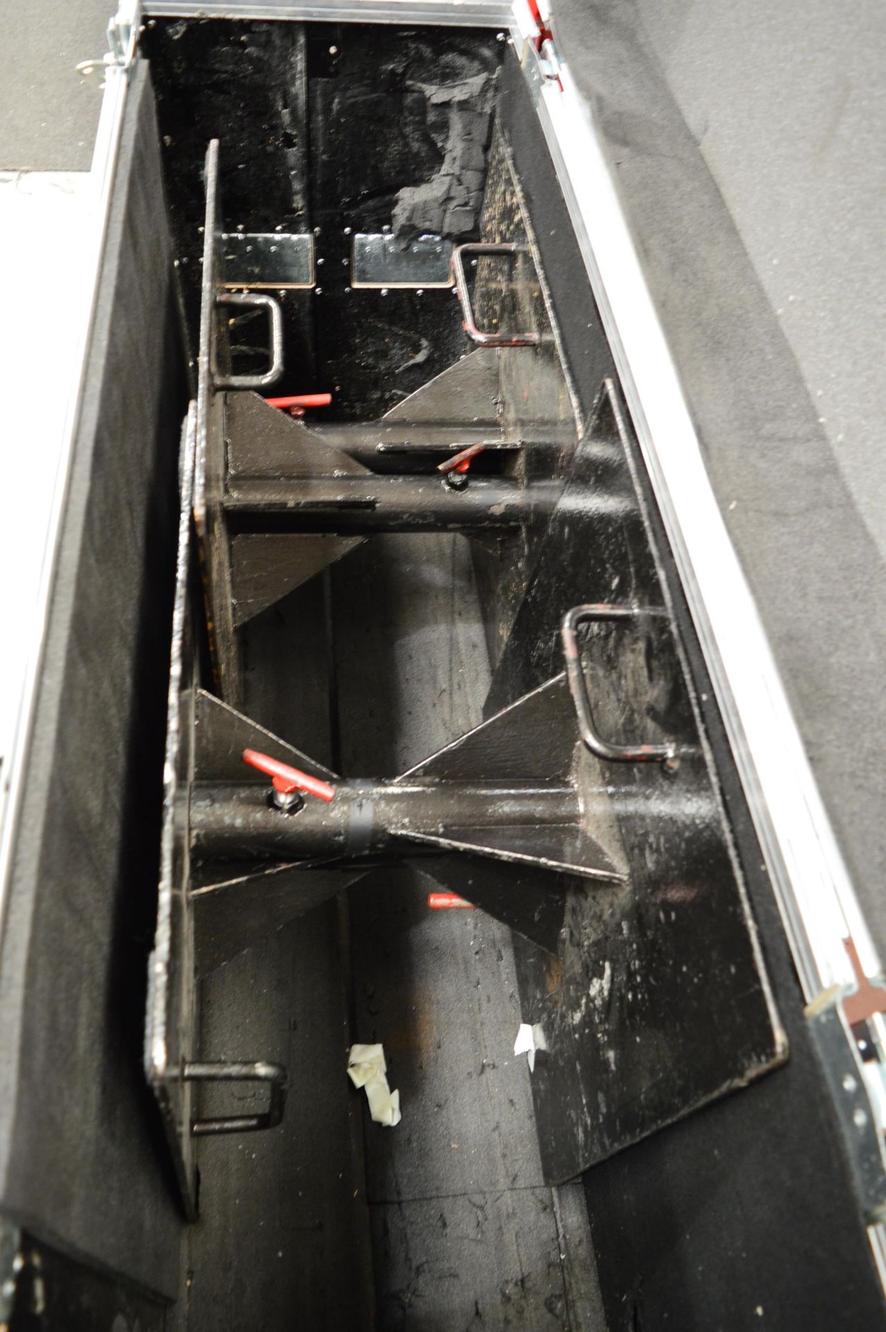 4x No. steel tank traps in flight case: Unit 500, - Image 2 of 3