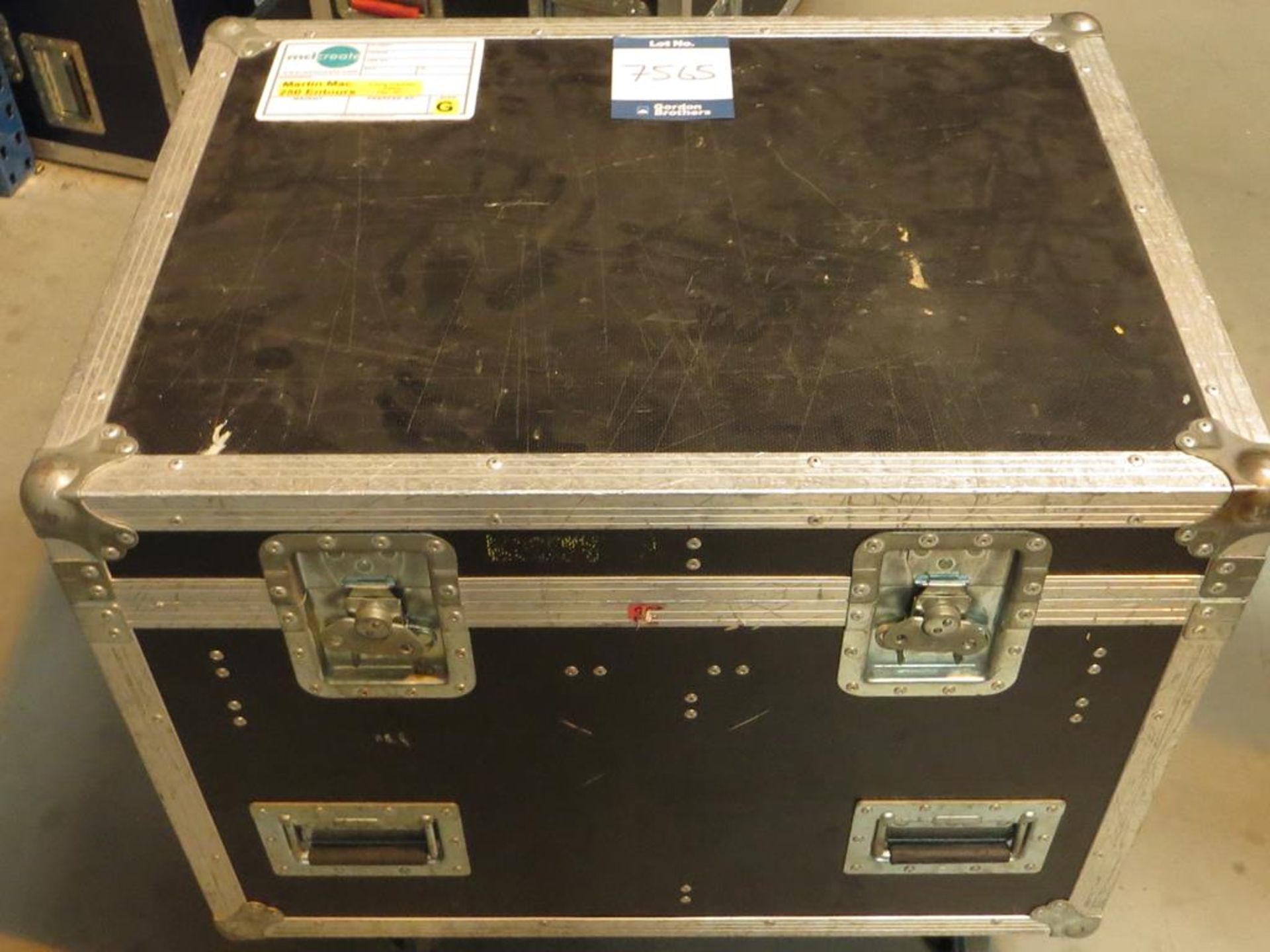 Martin, MAC250 Entour moving head lamp, Serial No. 916066 in transit case: Unit C Moorside, 40 - Image 3 of 3