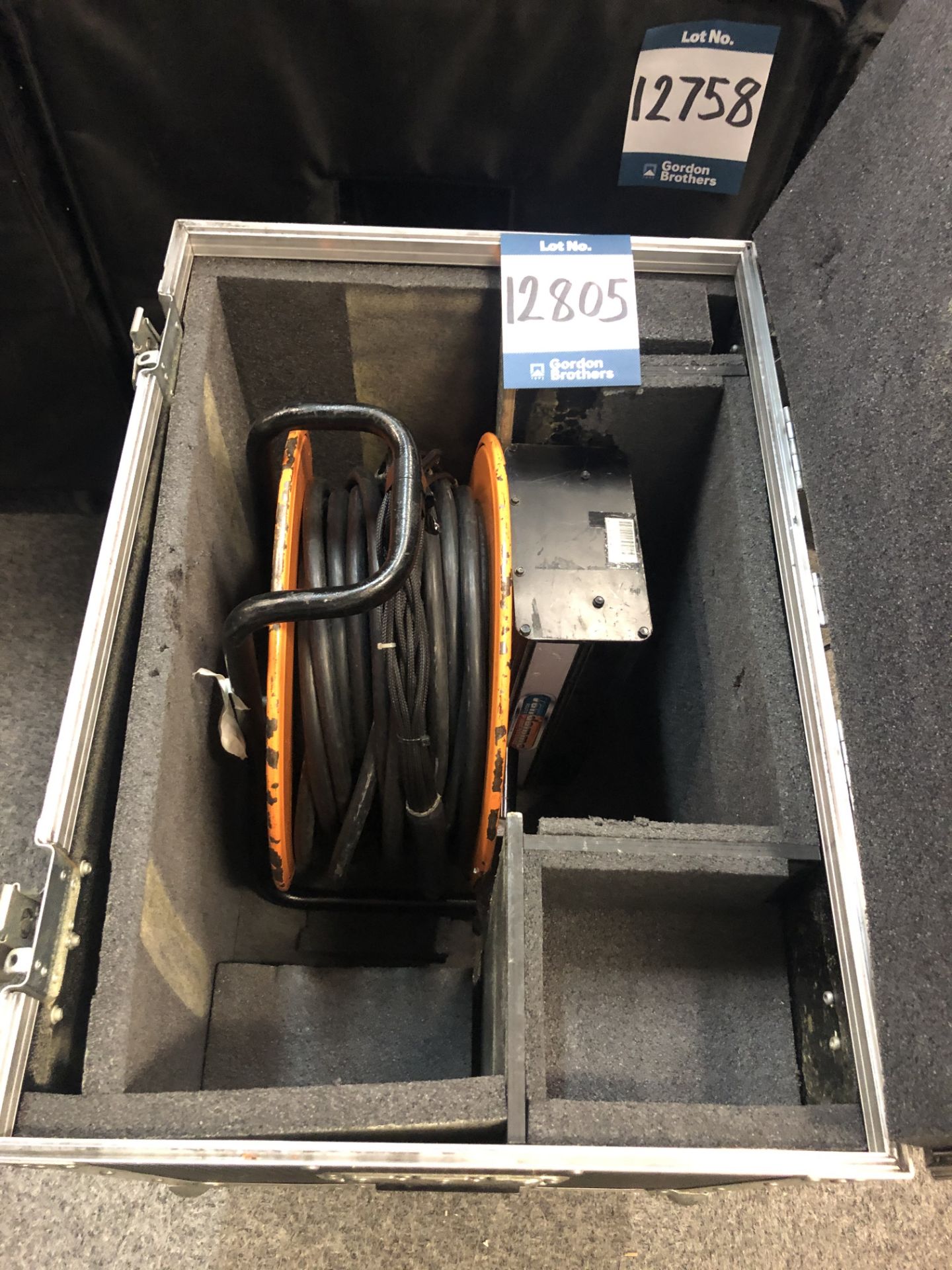 25m, 16 way multi-core cable in transit case