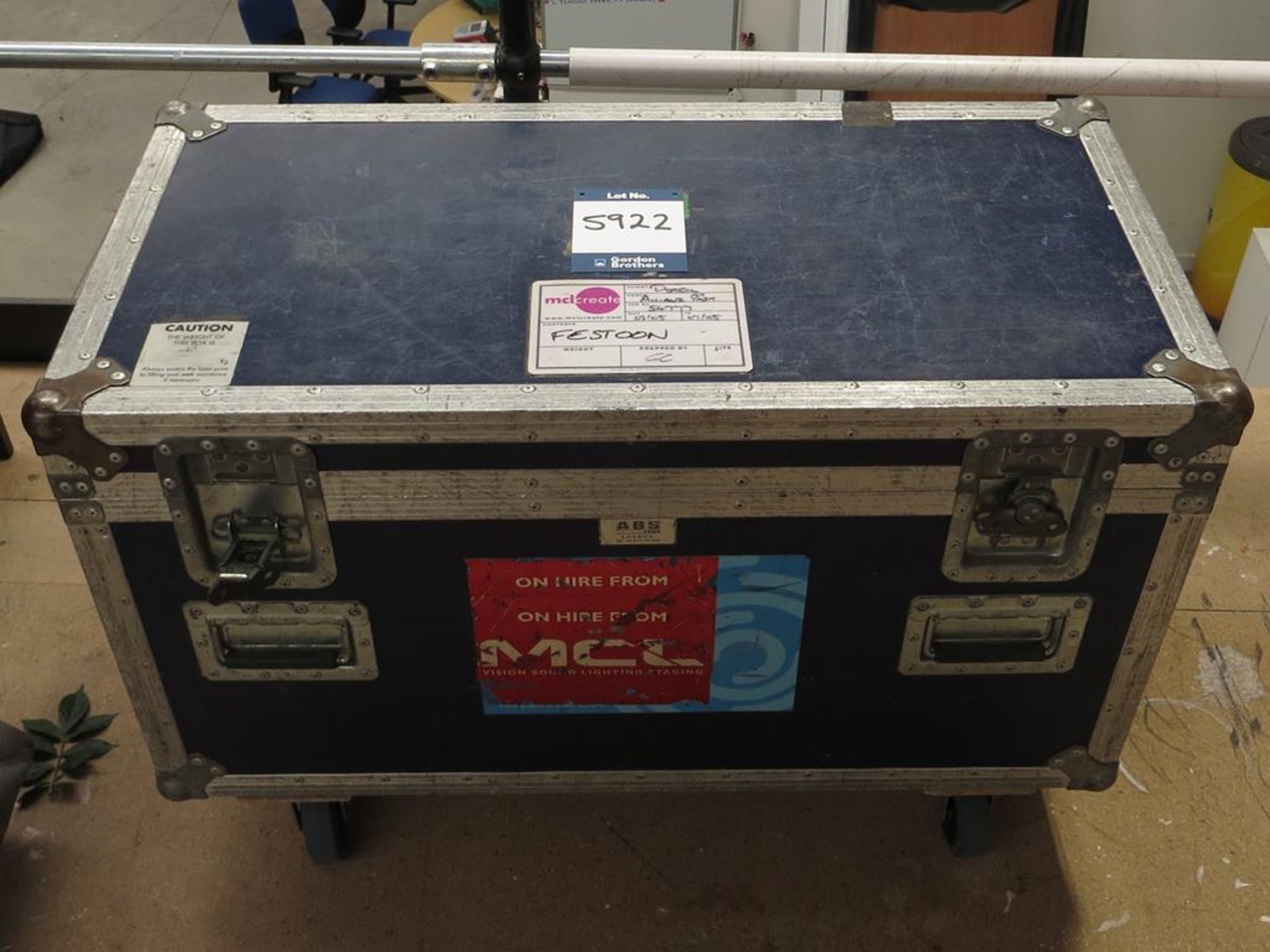 Equipment flight case, 940 x 480 x 500: MCL Create