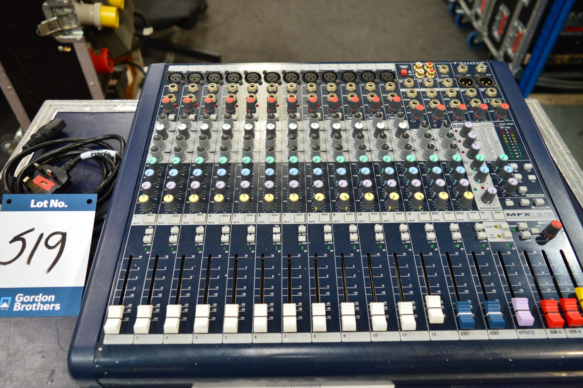 Soundcraft, MFX12/2 multi-purpose professional aud