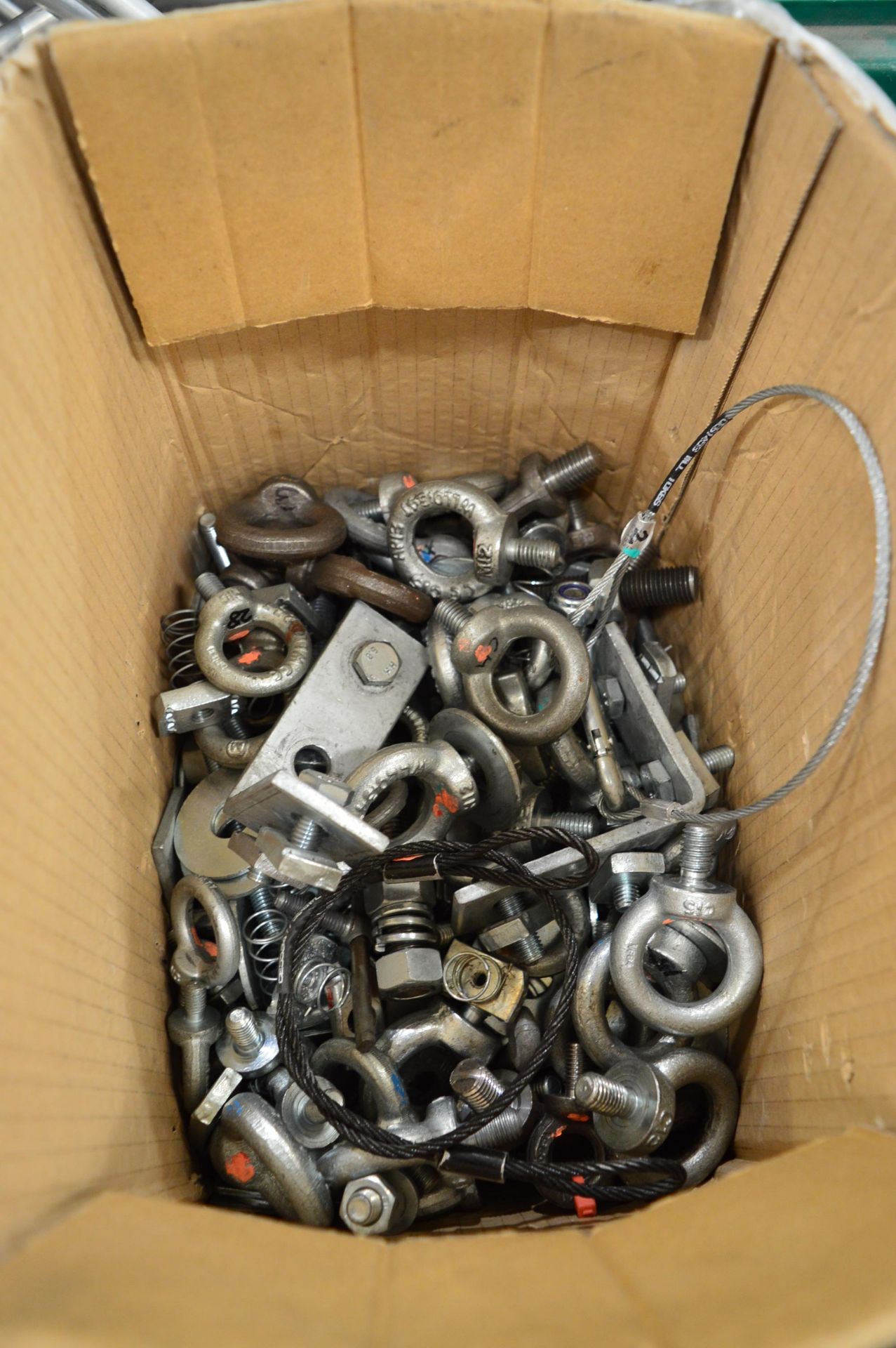 Miscellaneous lot comprising lifting load rings, t - Image 2 of 2