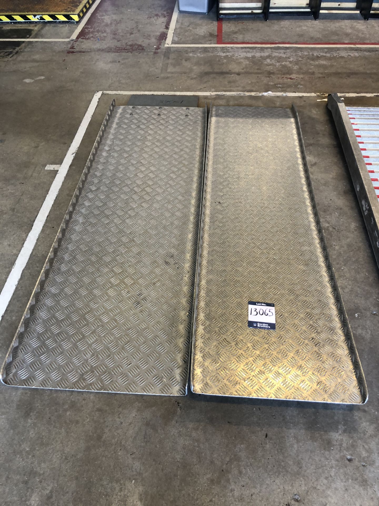 1x No. pair aluminium loading ramps, 2.1m x 0.65m