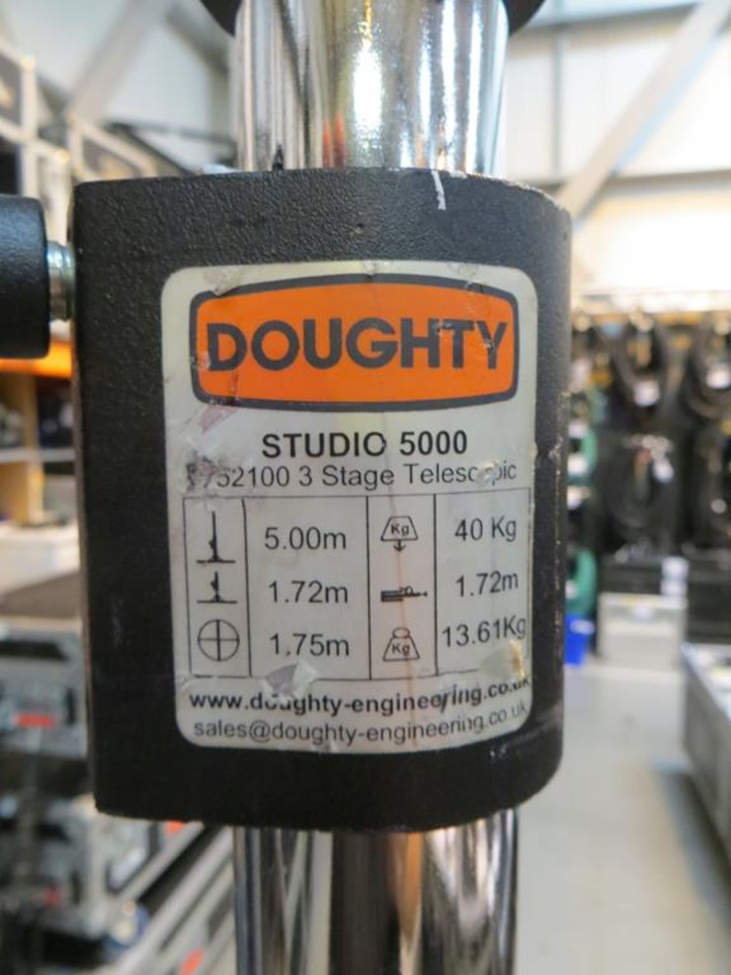 Doughty, Studio 5000 push up lighting stand, 40kg capacity with scarf clamps: Unit C Moorside, 40 - Image 2 of 2