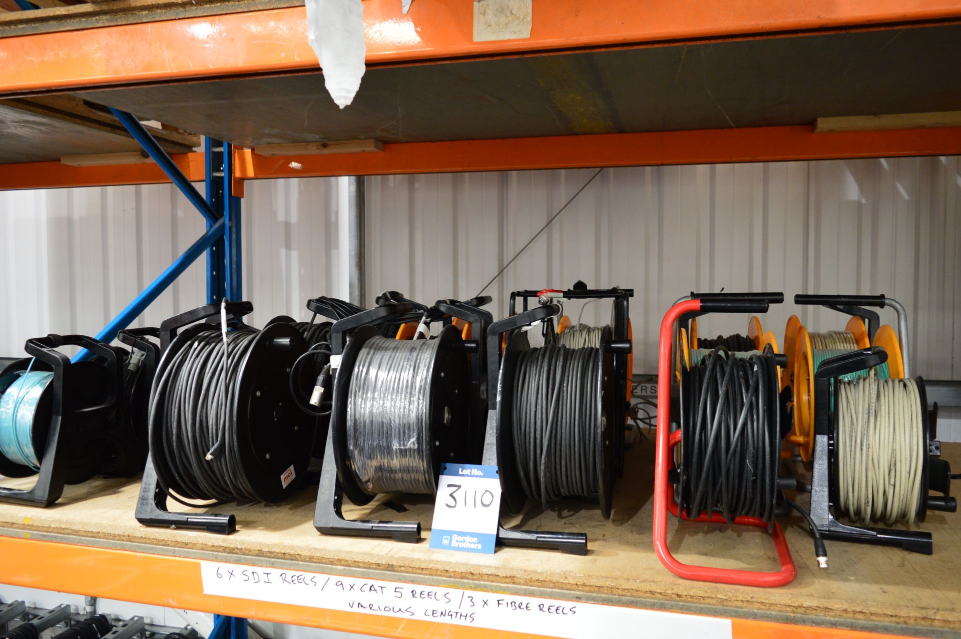 6x No. various length SDI reels, 9x No. various length CAT5 reels and 3x No. various length fibre - Image 2 of 3