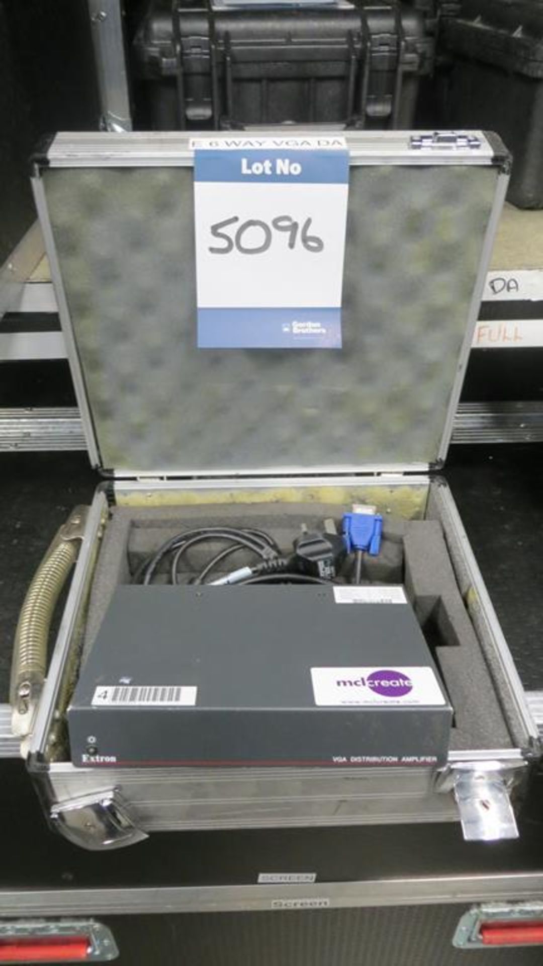 Extron, VGA distribution amplifier in transit case