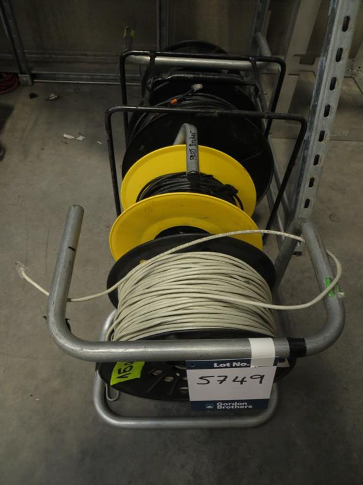 4x No. CAT5 cables on reel, various lengths: MCL C