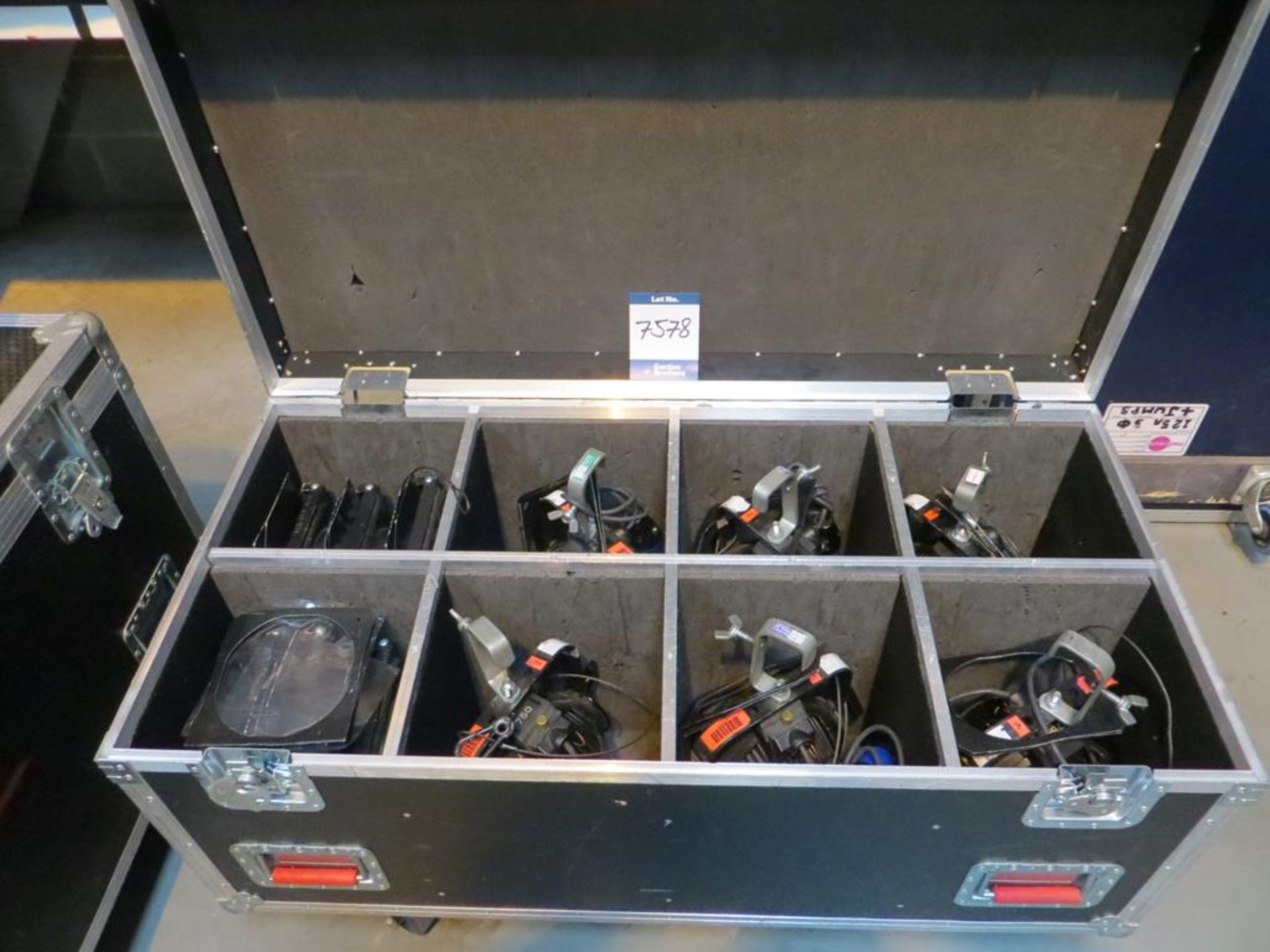 6x No. ETC, Source 4 Parnel spotlamps with hangers in transit case: Unit C Moorside, 40 Dava Street, - Image 2 of 4