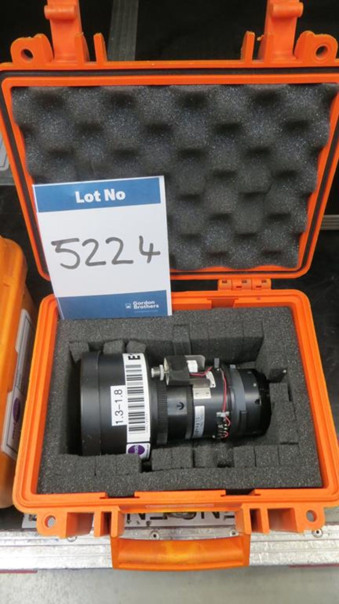 Panasonic, DLE100 lens 1.3-1.8:1 in transit case: