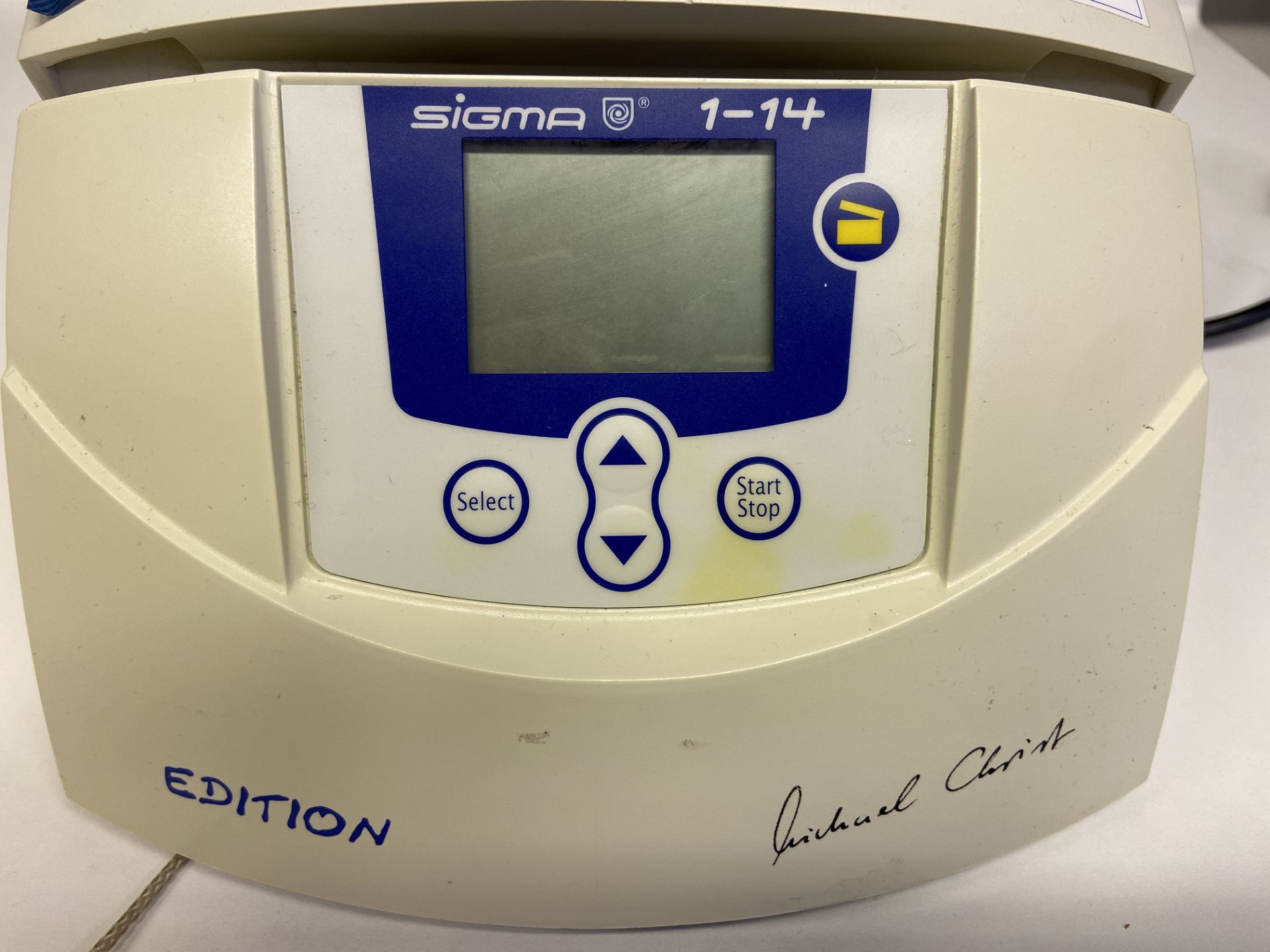 Sigma 1-14ED benchtop centrifuge, Serial No. 129347 (2009), with 240v power cable - Image 2 of 2