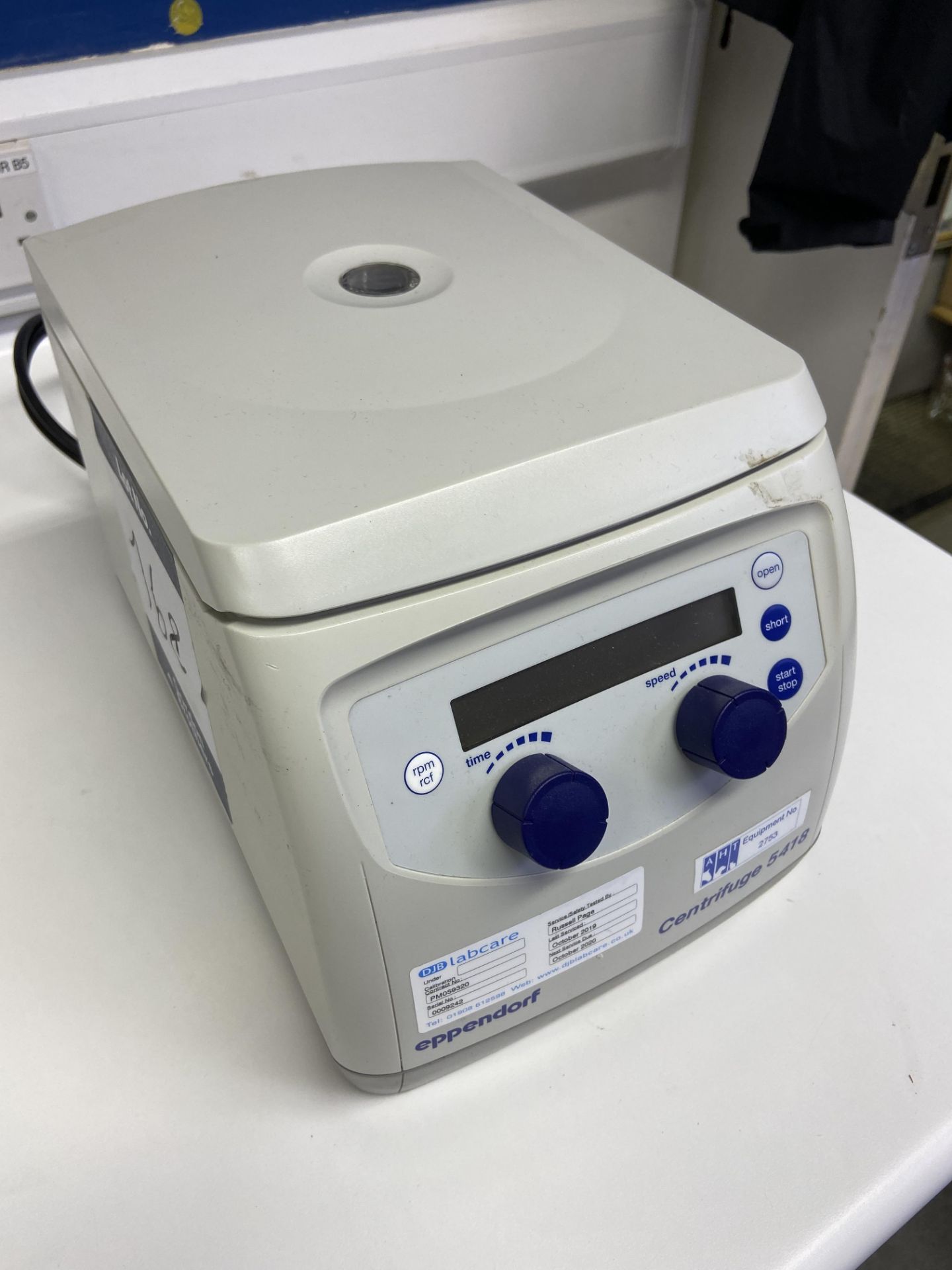 Eppendorf Scientific 5418 benchtop centrifuge, Serial No. 0009242 (2007) with 240v power cable