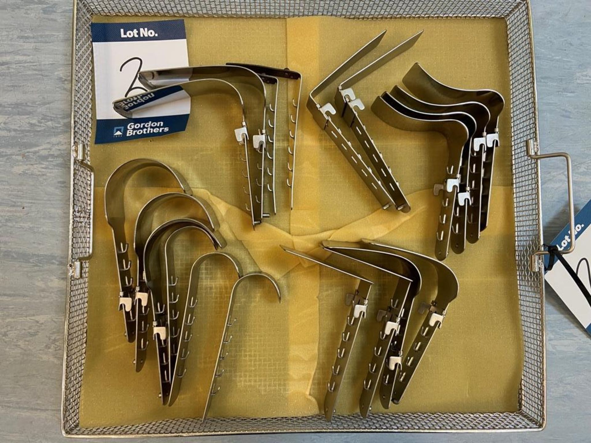 Sterilisation tray with contents of surgical instruments including retractors and centre blades - Image 3 of 3