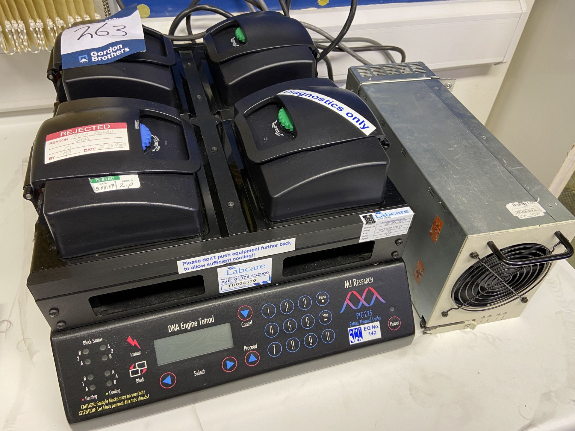 MJ Research Inc. PTC 225 Peltier thermal cycler, Serial No. TD002570, with RM2000HA power pack