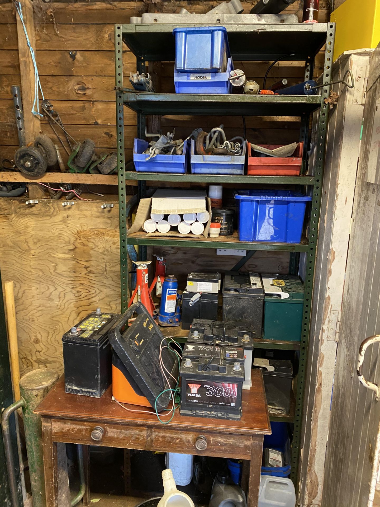 Contents of store including hand tools, Gallagher 540 electric fence system, angle grinder, - Image 4 of 7
