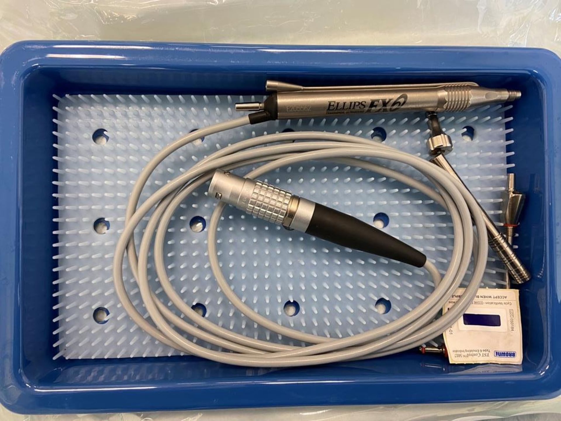 Amo storage container with contents comprising: Ellips FX transversal ultrasound Phaco eye - Image 2 of 2