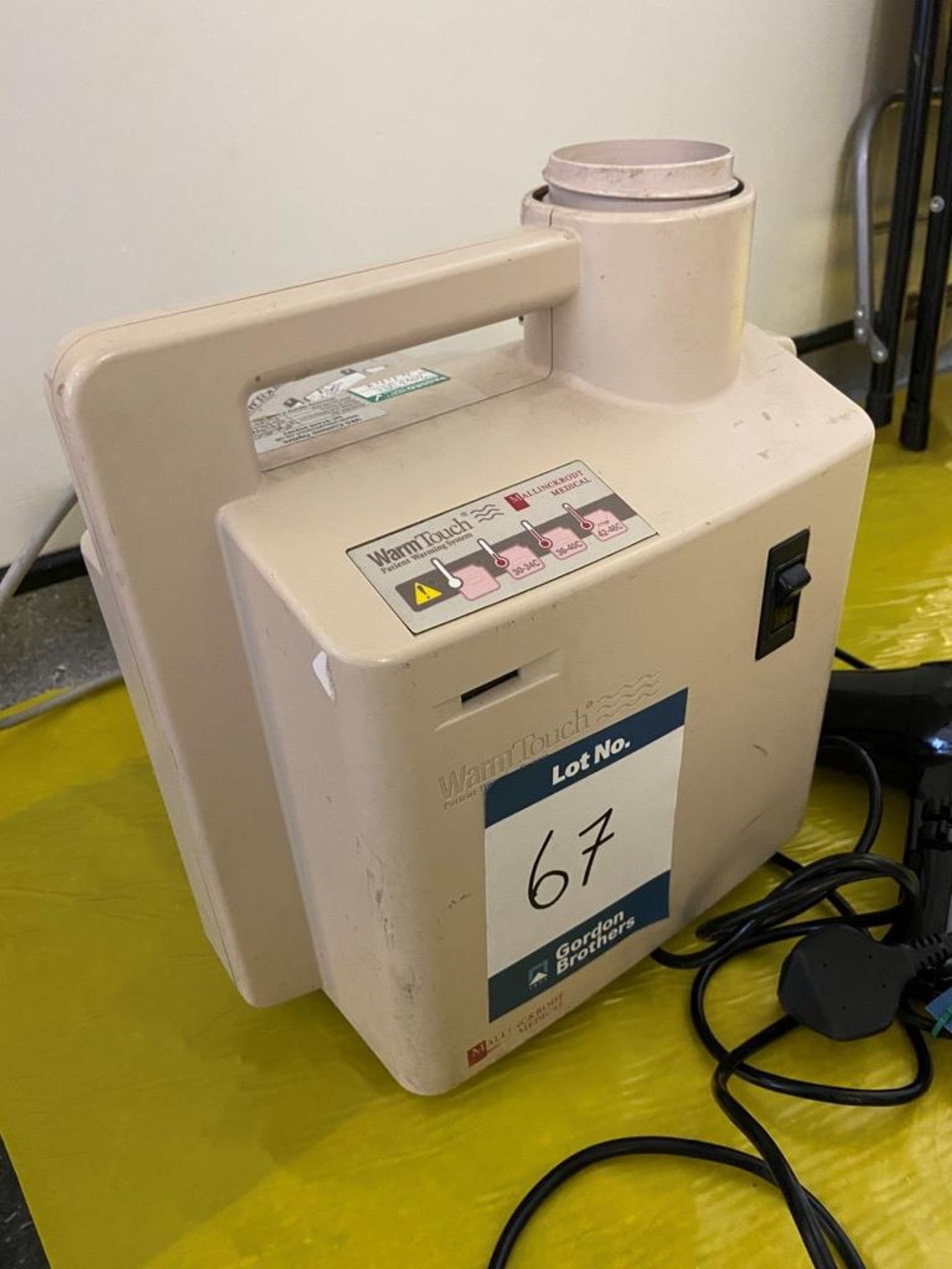 Mallinckrodt medical warm touch patient warming system (NB. No hose) and hairdryer, 240v - Image 2 of 2