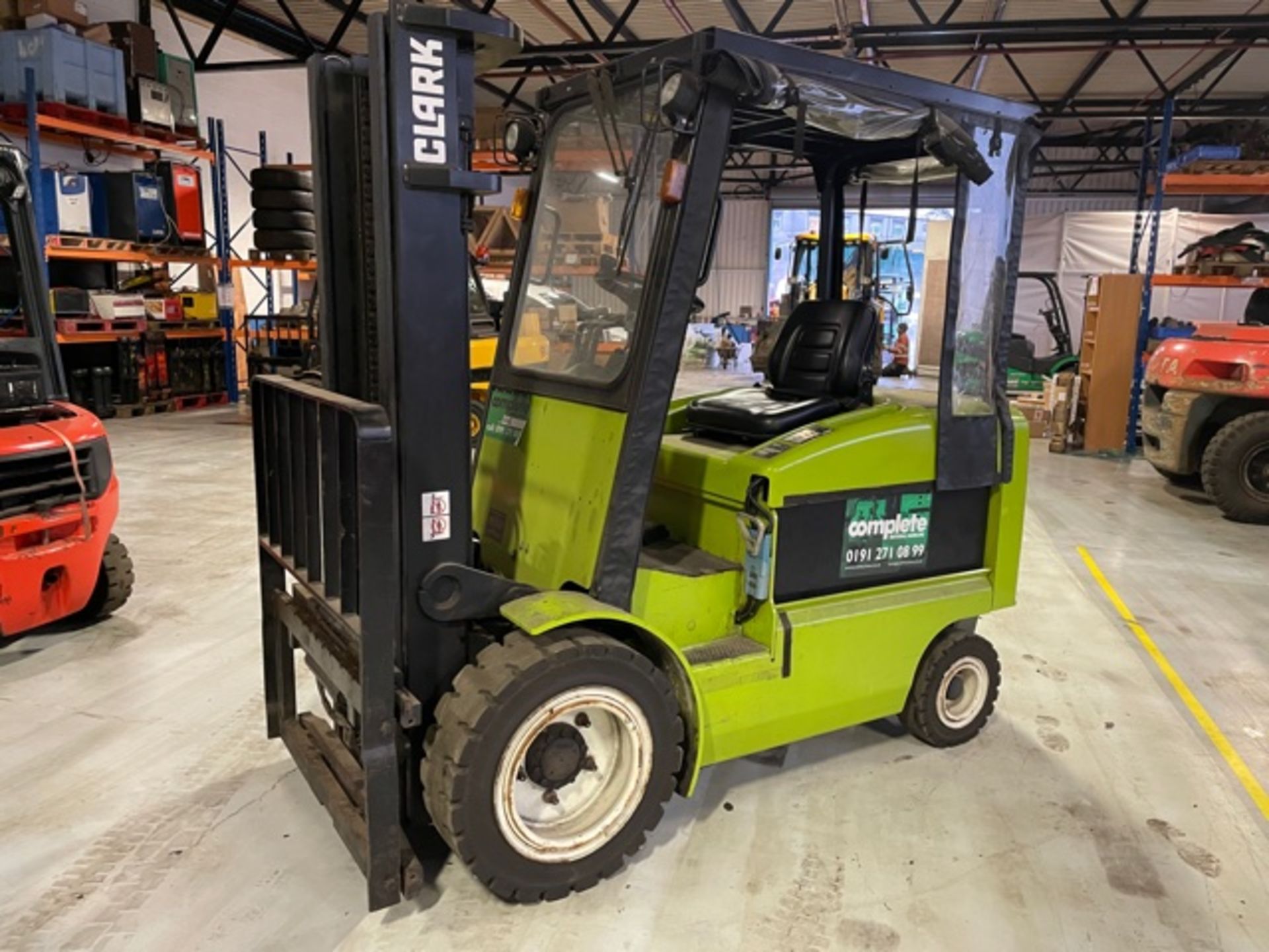 CLARK EPC 30 ELECTRIC FORKLIFT- YEAR 2005 LIFT HEIGHT 3300mm