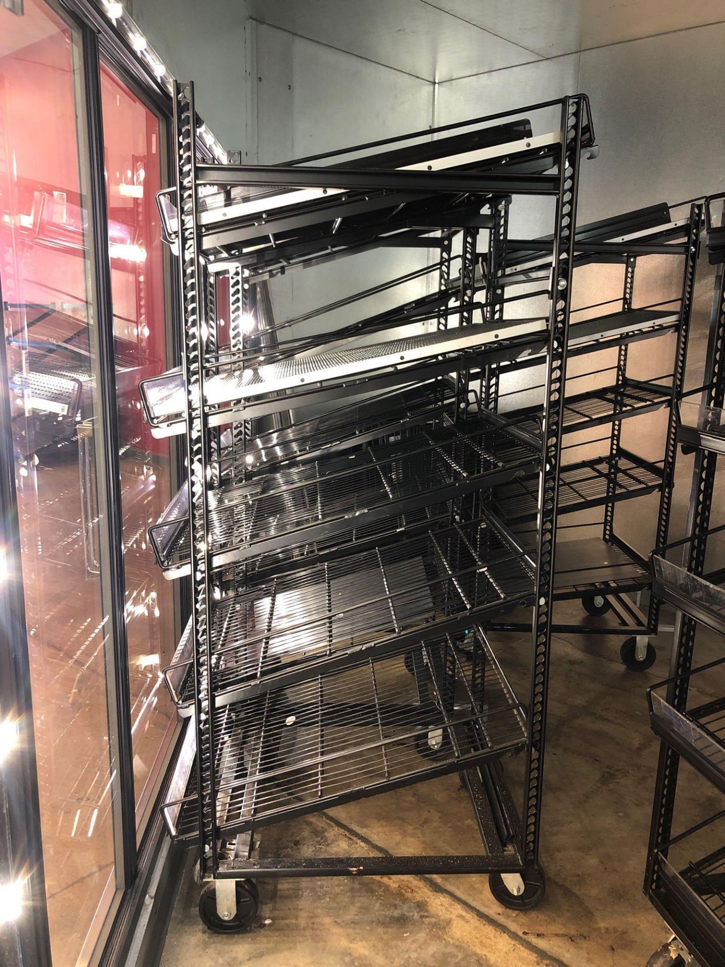 Mobile Mover Gravity Flow Shelves - Image 3 of 3