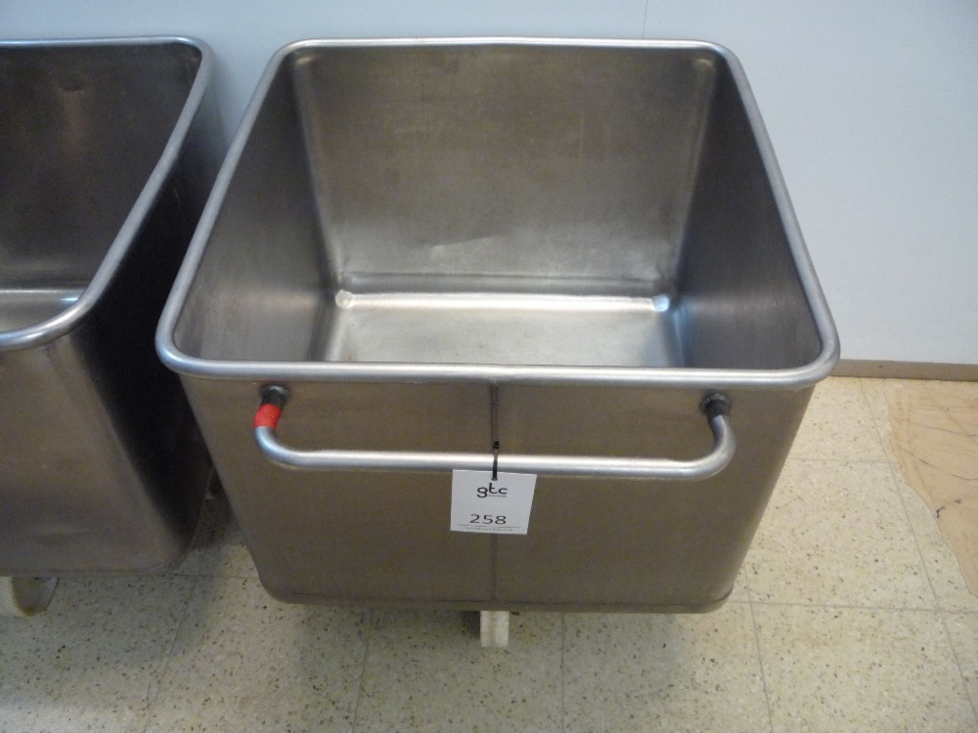 Stainless steel mobile Tote Bin