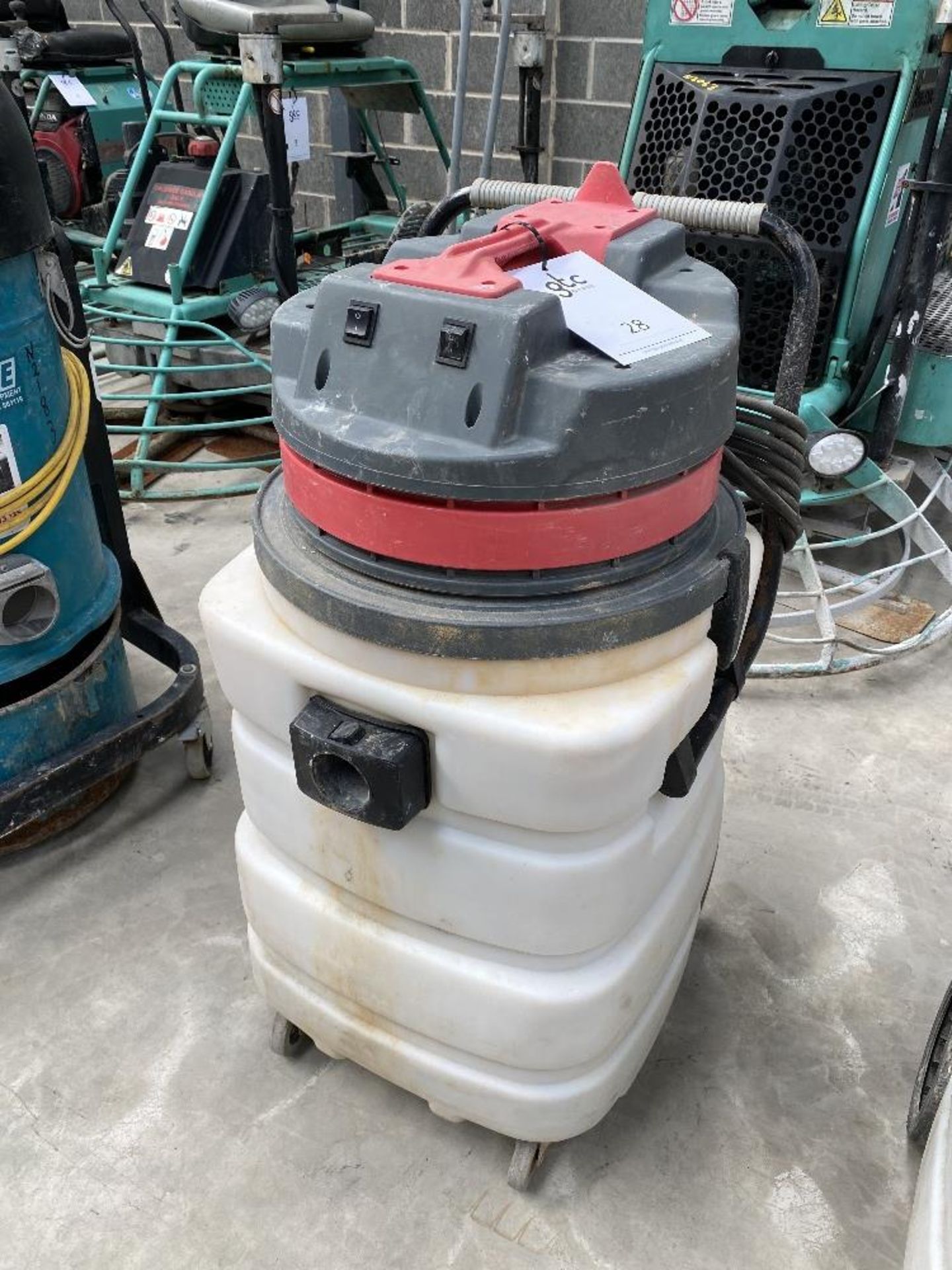 Unbranded 110V Wet/Dry Industrial Vacuum