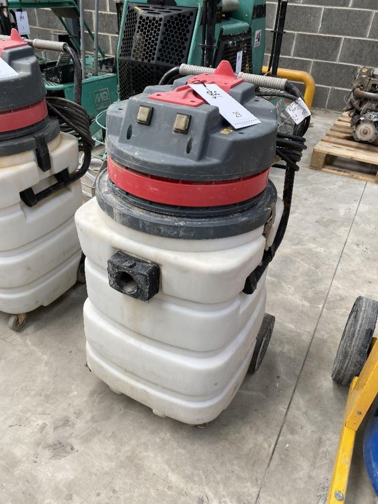 Unbranded 110V Wet/Dry Industrial Vacuum