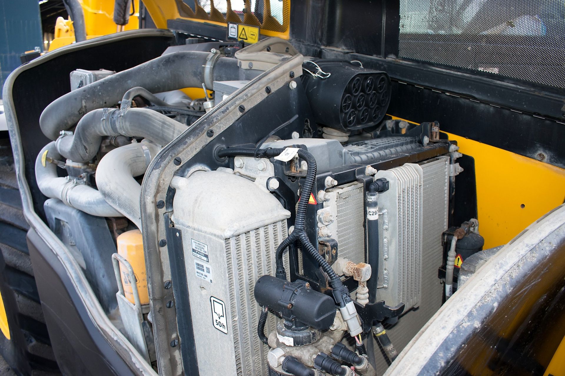 JCB 535-125 12.5 metre telescopic handler Year: 2015 S/N: 2350833 Recorded Hours: 2343 c/w sway - Image 18 of 20