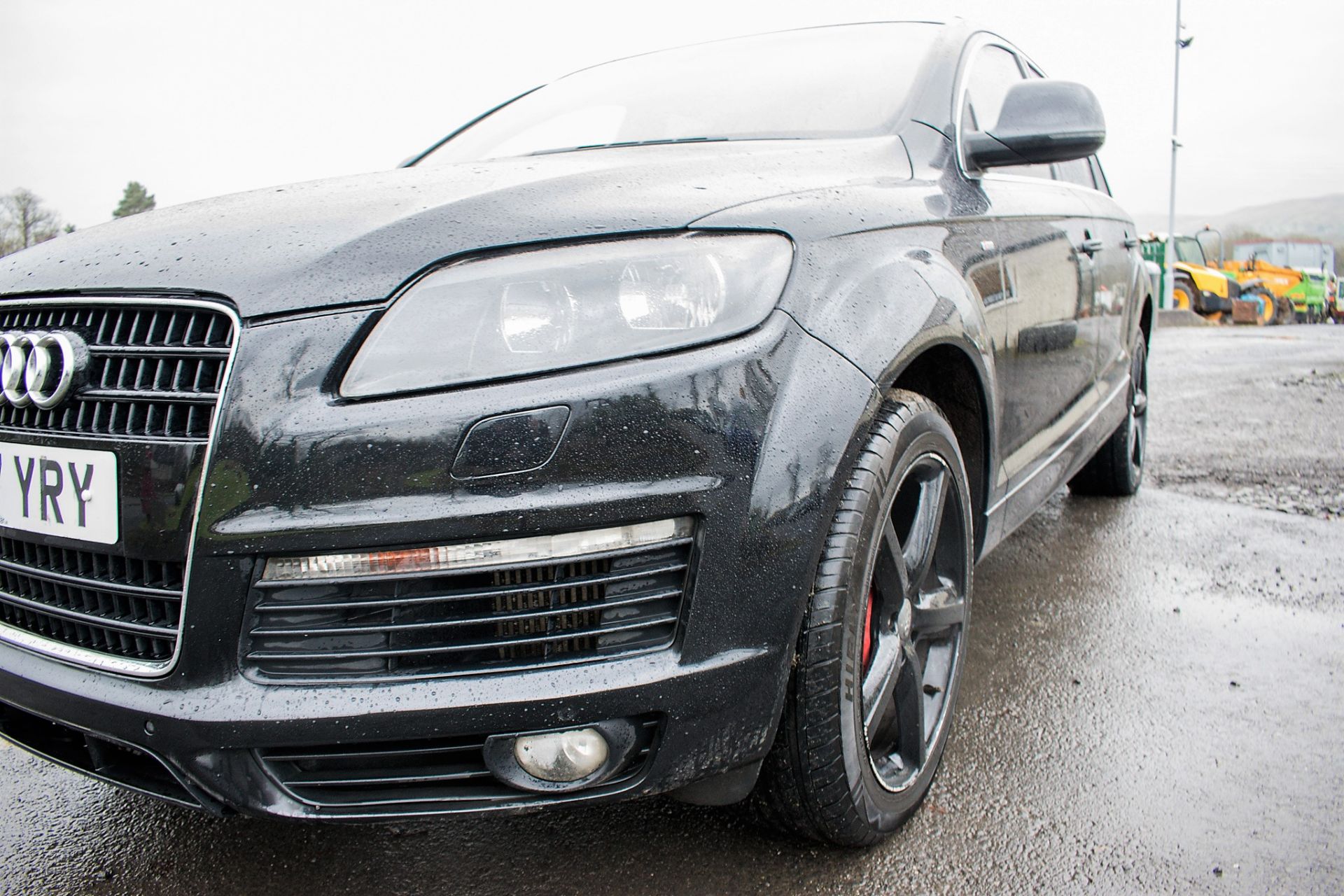 Audi Q7 3.0 TDi S-Line Auto 5 door sports utility vehicle - Image 10 of 22