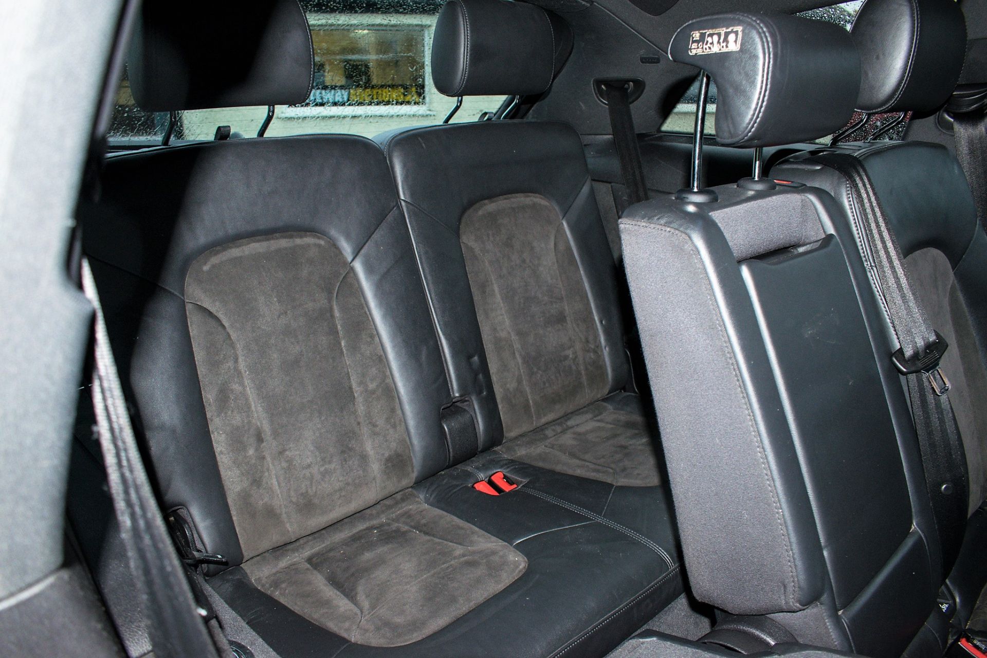 Audi Q7 3.0 TDi S-Line Auto 5 door sports utility vehicle - Image 18 of 22